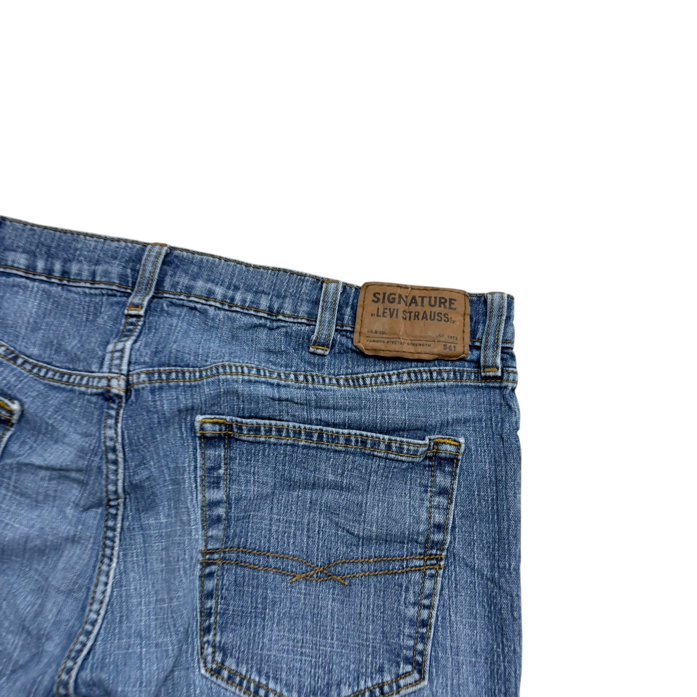 Levis Signature Jeans W38 L30 Mens Mid Blue Relaxed Straight Fit Stretch