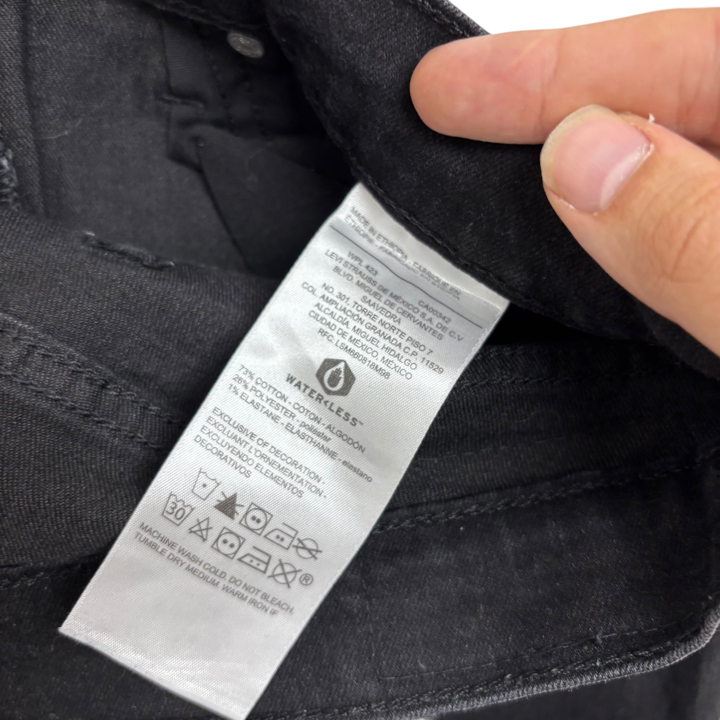 Levis Signature Jeans W32 L30 Mens Black Slim Fit Stretch Denim (E)