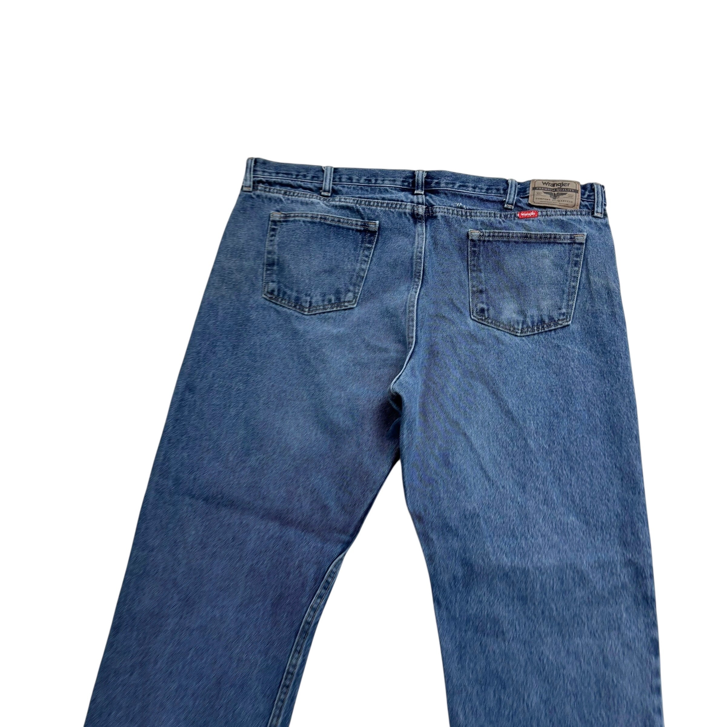 Wrangler Jeans W42 L29 Mens Mid Blue Relaxed Straight Fit Denim (F)