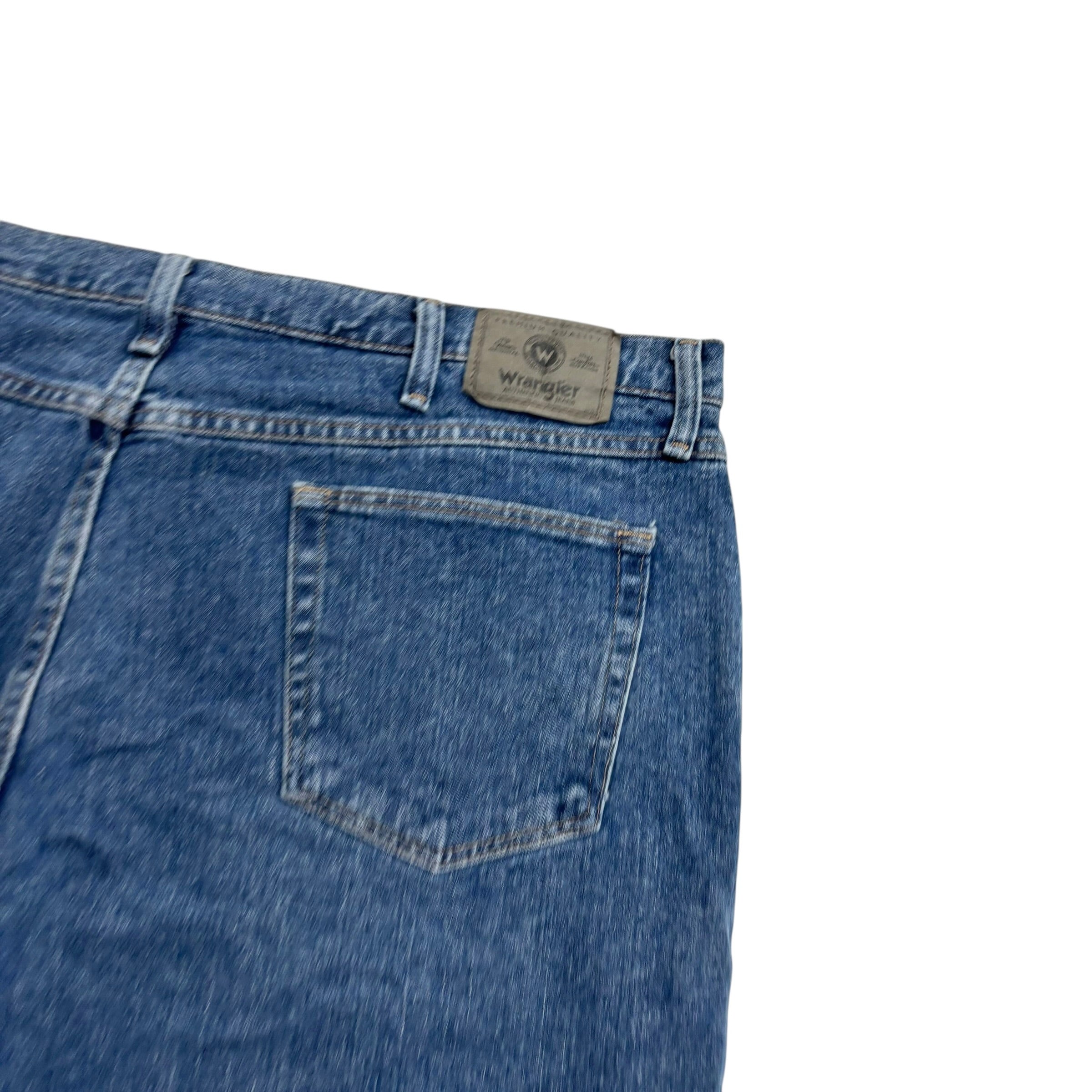 Wrangler Jeans W42 L30 Mens Mid Blue Relaxed Straight Fit Vintage Denim (E)