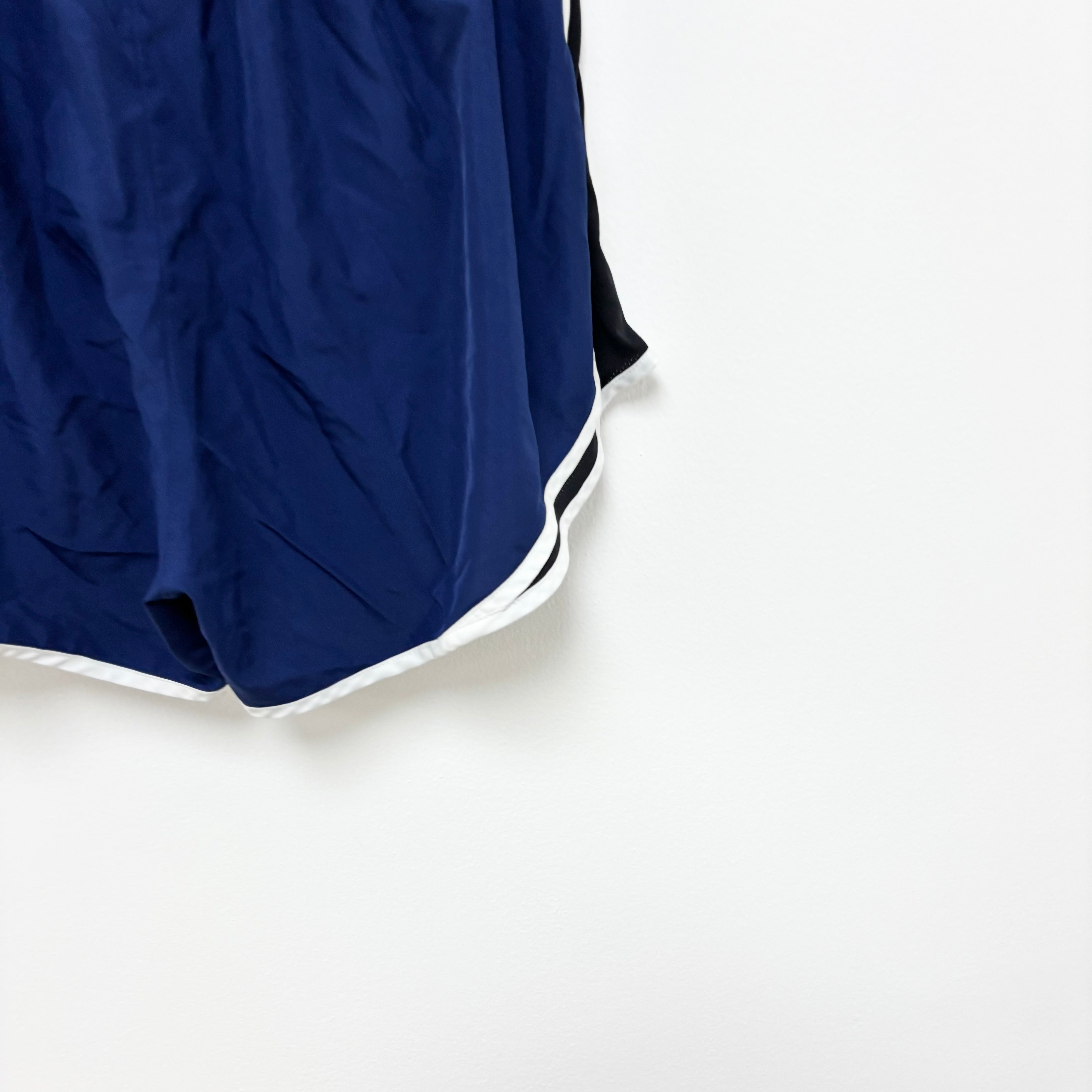 Nike Shorts Womens XXL Blue Dri Fit Running Sports Gym Athletic (E)