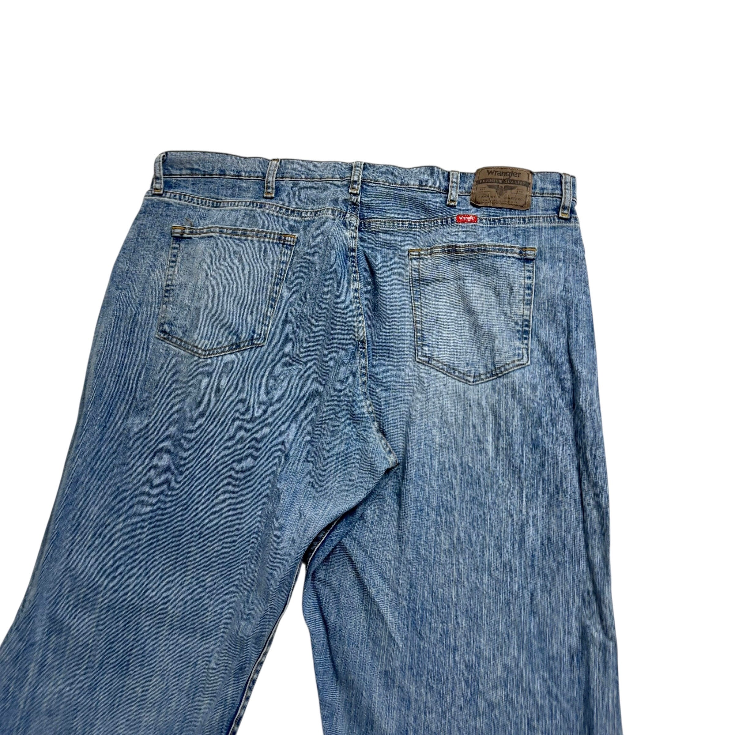 Wrangler Jeans W40 L30 Mens Light Blue Relaxed Straight Fit Stretch Denim