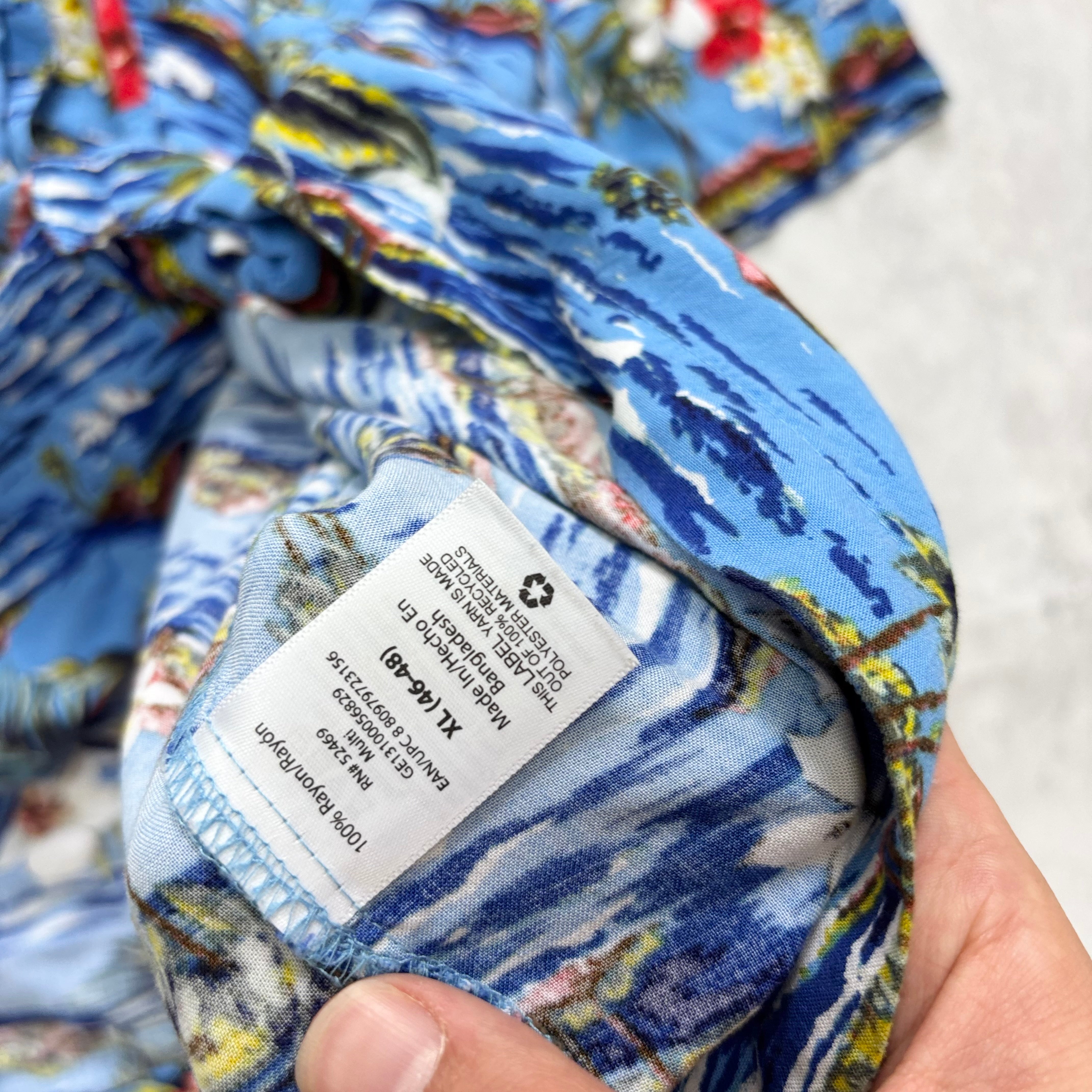 Hawaiian Shirt Mens XL Blue Floral Aloha Short Sleeve Rayon (E)
