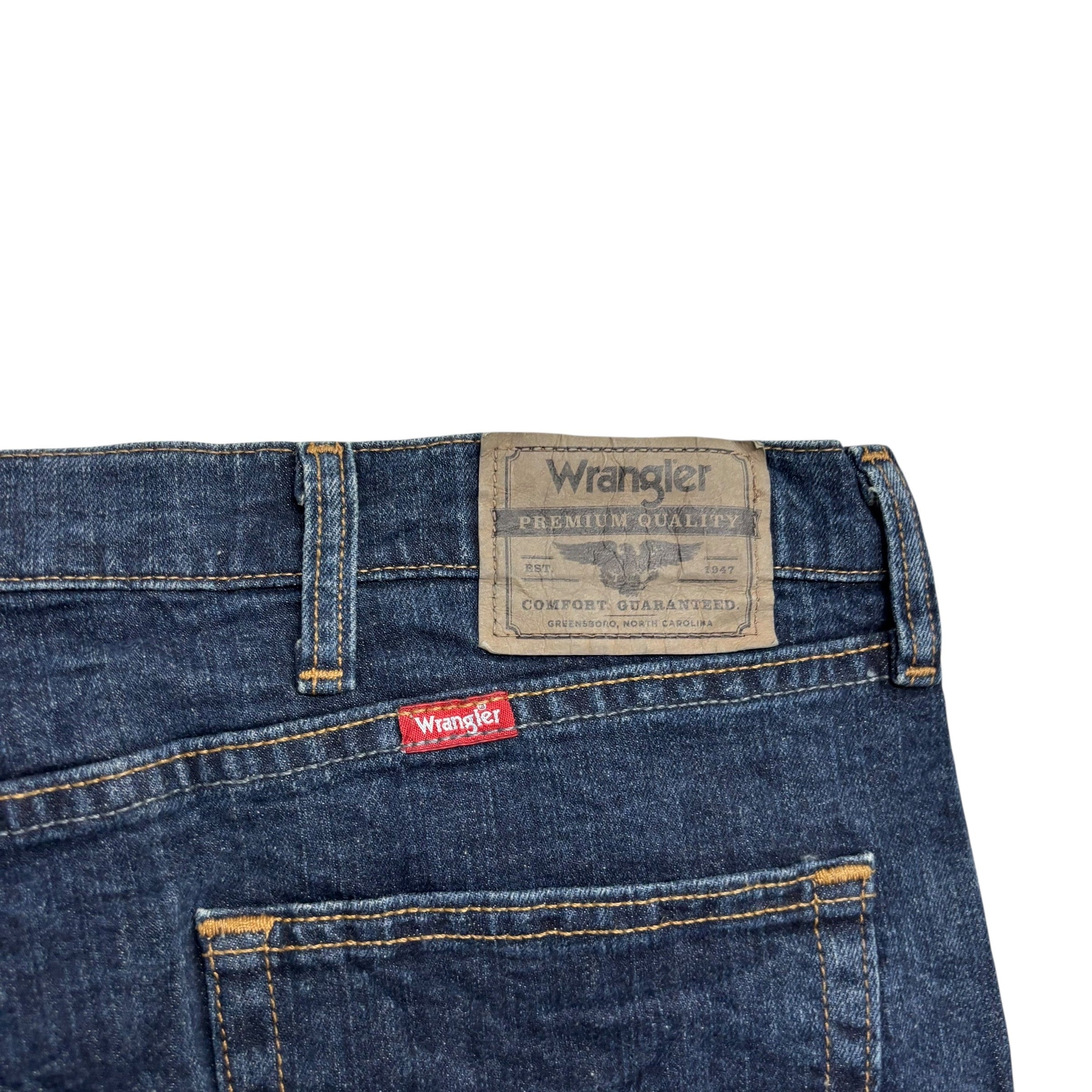 Wrangler Jeans W40 L30 Mens Dark Blue Relaxed Straight Fit Stretch Denim (E)