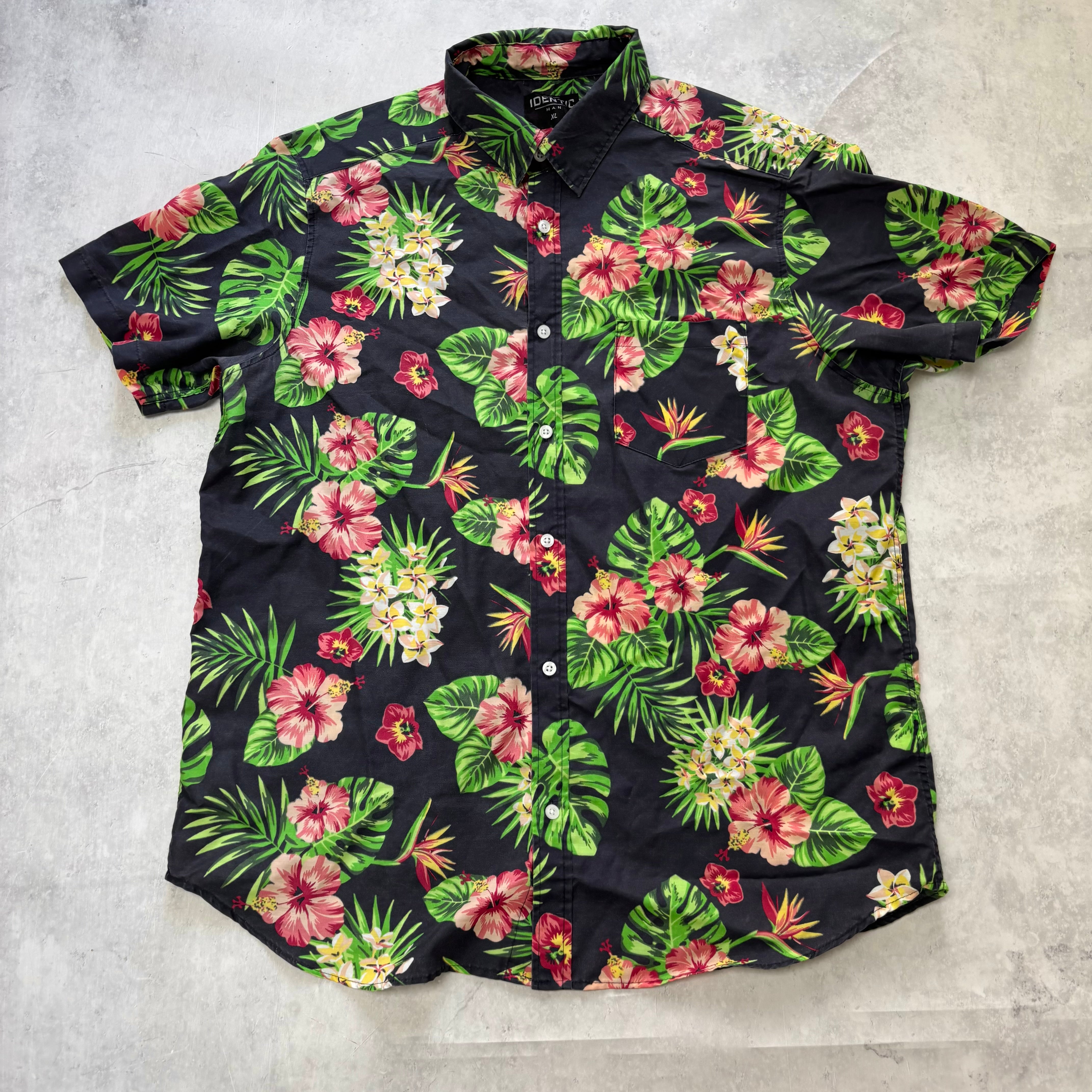 Hawaiian Shirt Mens XL Black Multi Floral Aloha Short Sleeve Slim Fit (E)