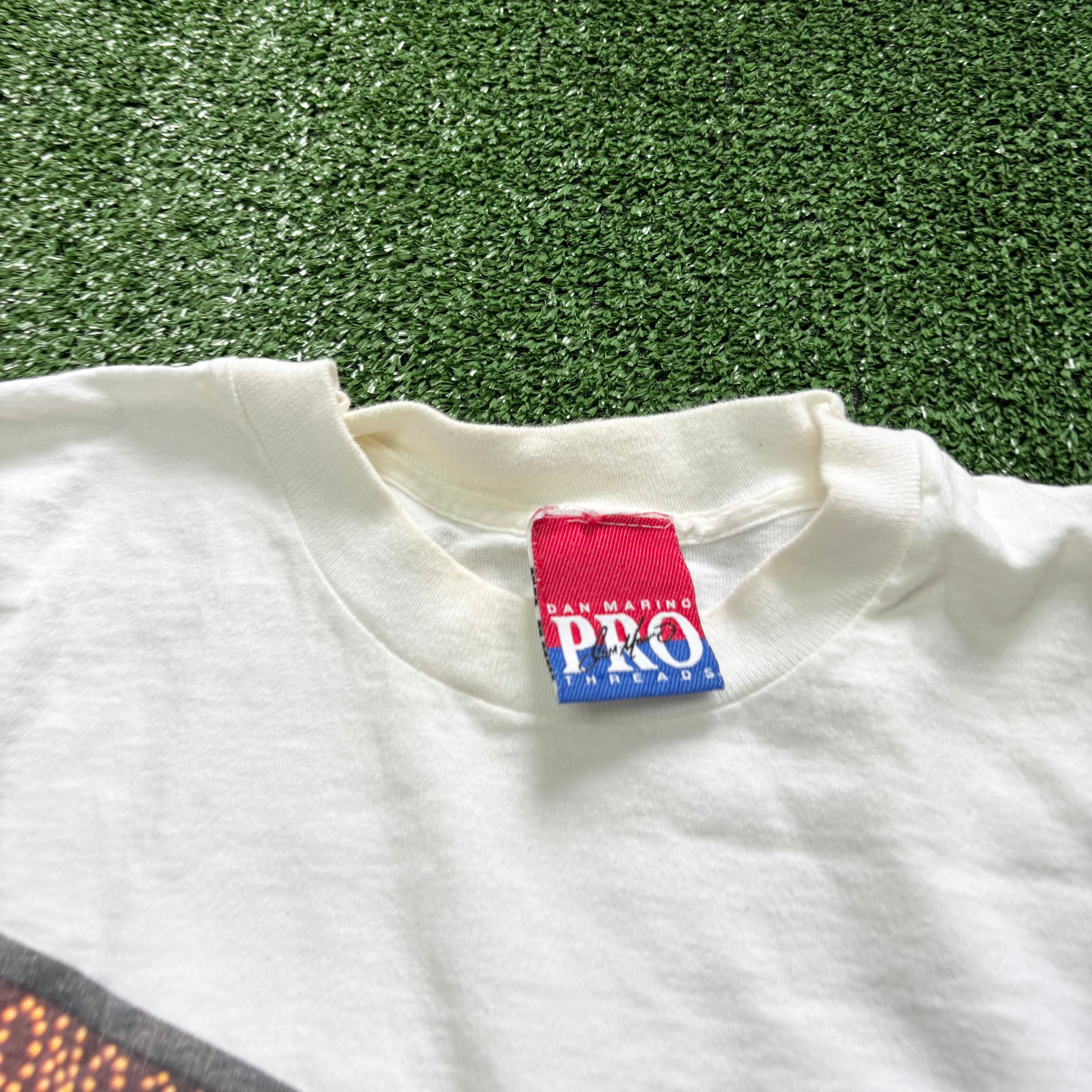 Vintage T Shirt Mens Small White Single Stitch Graphic Print 90s USA NFL