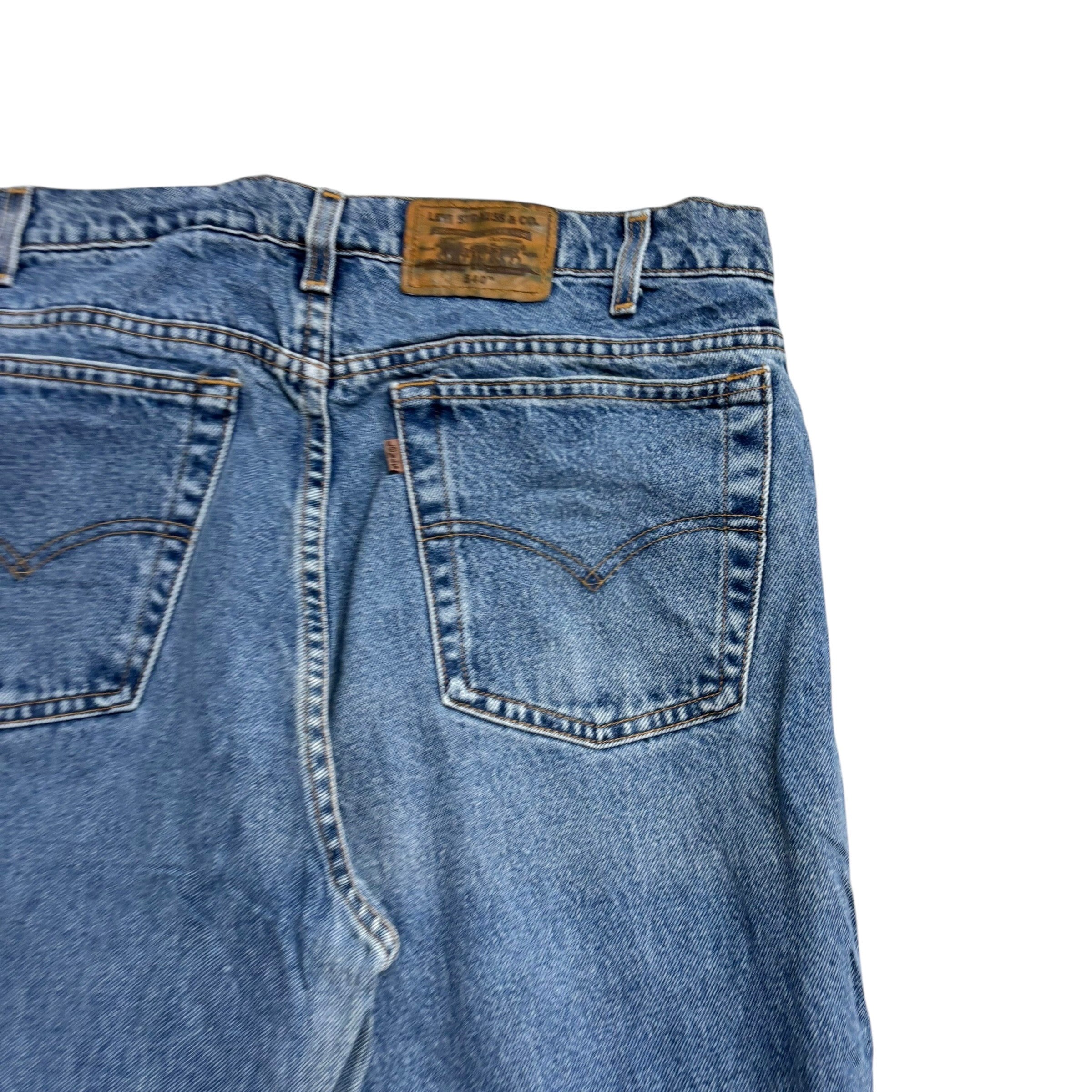 Levis 540 Jeans W34 L32 Mens Mid Blue Relaxed Straight USA Made Vintage Denim