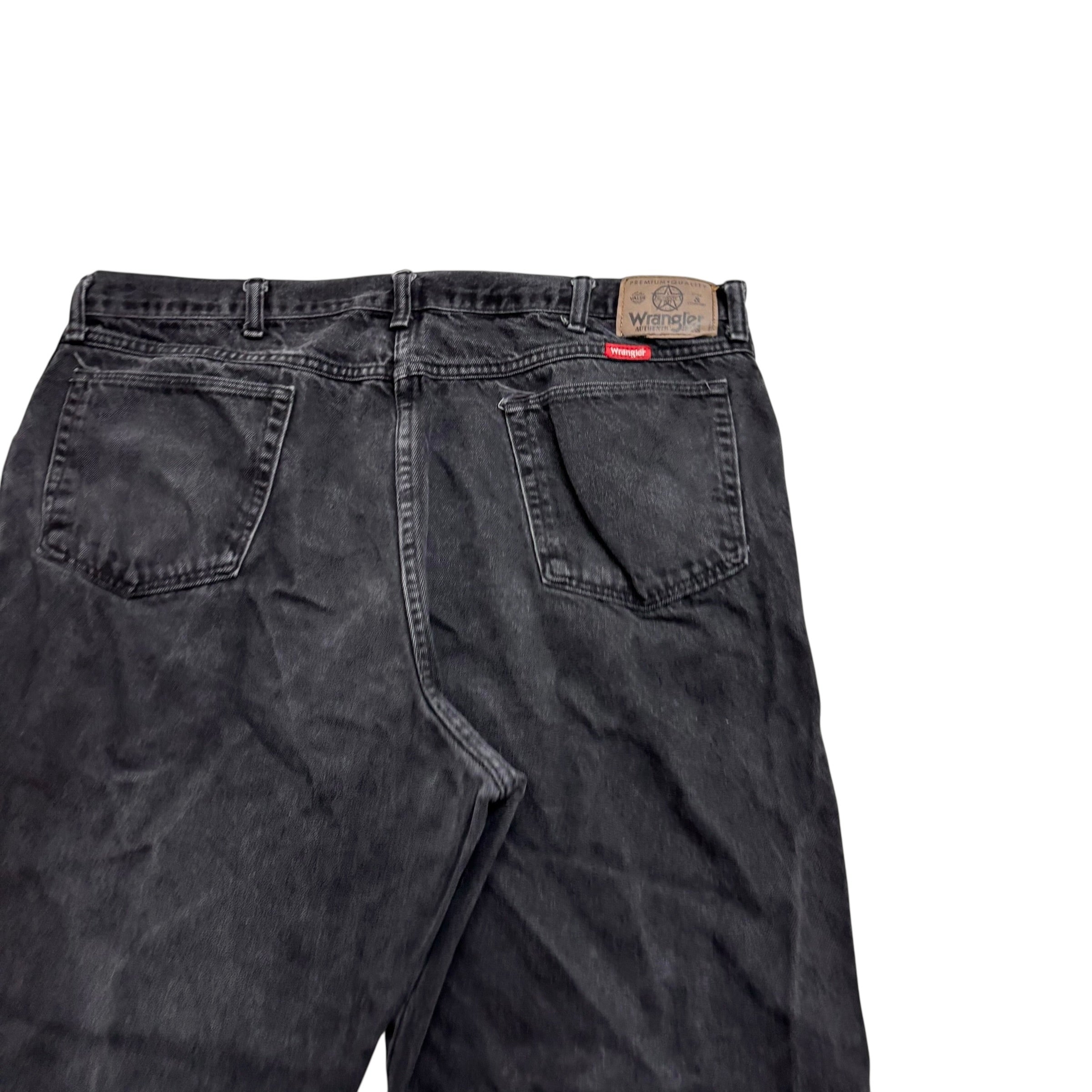 Wrangler Jeans W40 L30 Mens Black Relaxed Tapered Fit Vintage Denim