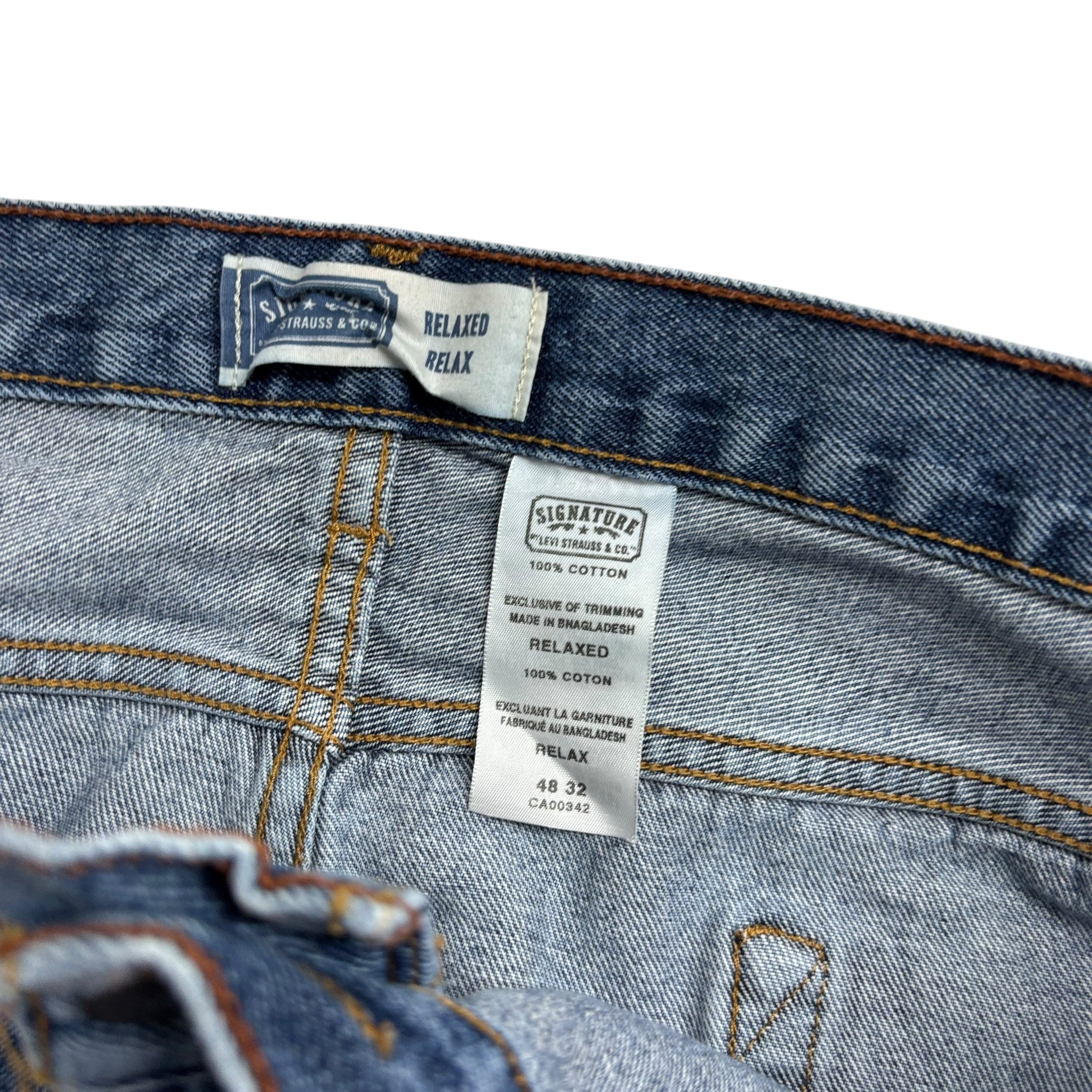 Levis Signature Jeans W46 L32 Mens Mid Blue Relaxed Straight Vintage Denim (E)