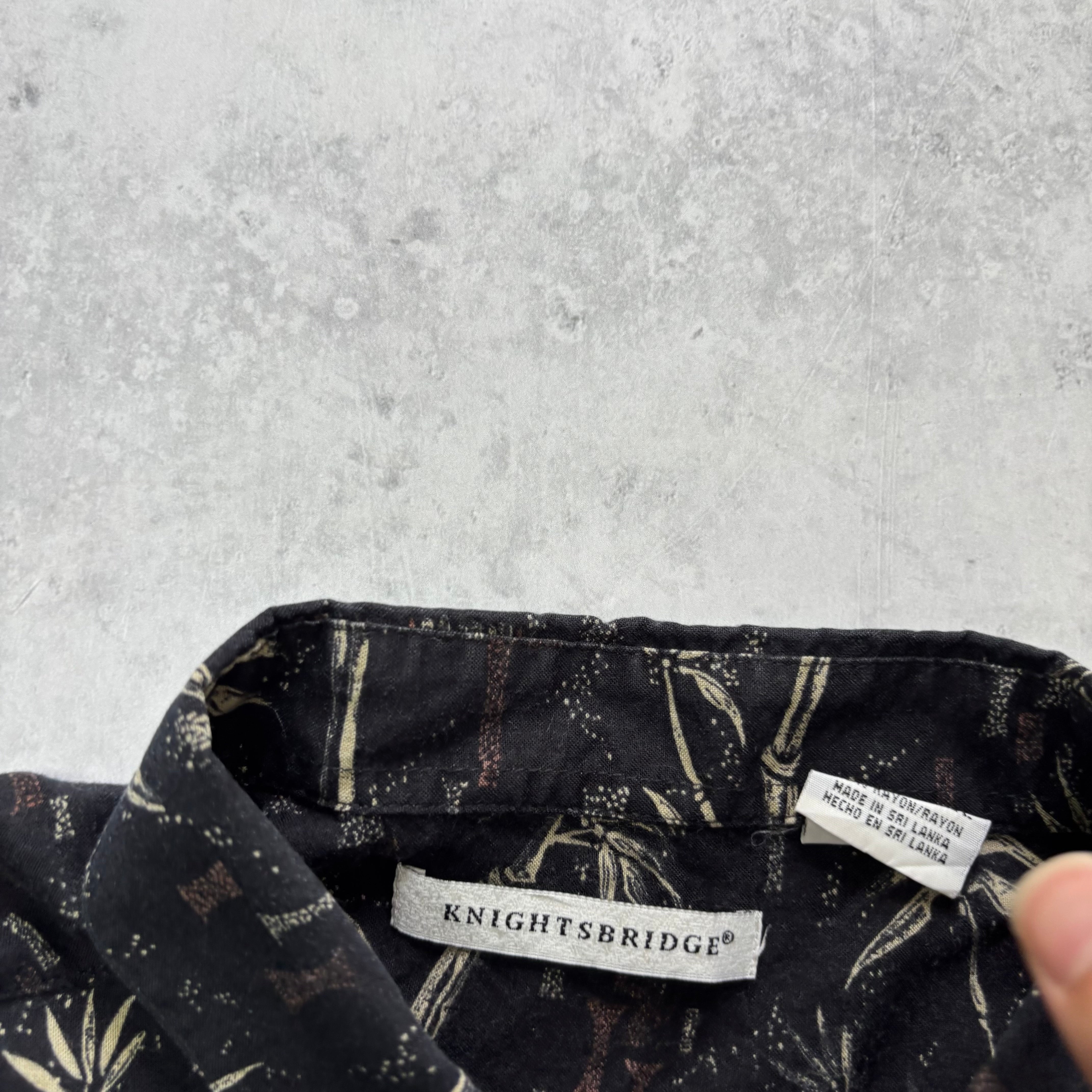 Vintage Hawaiian Shirt Mens XL Black Floral Aloha Short Sleeve Rayon (E)