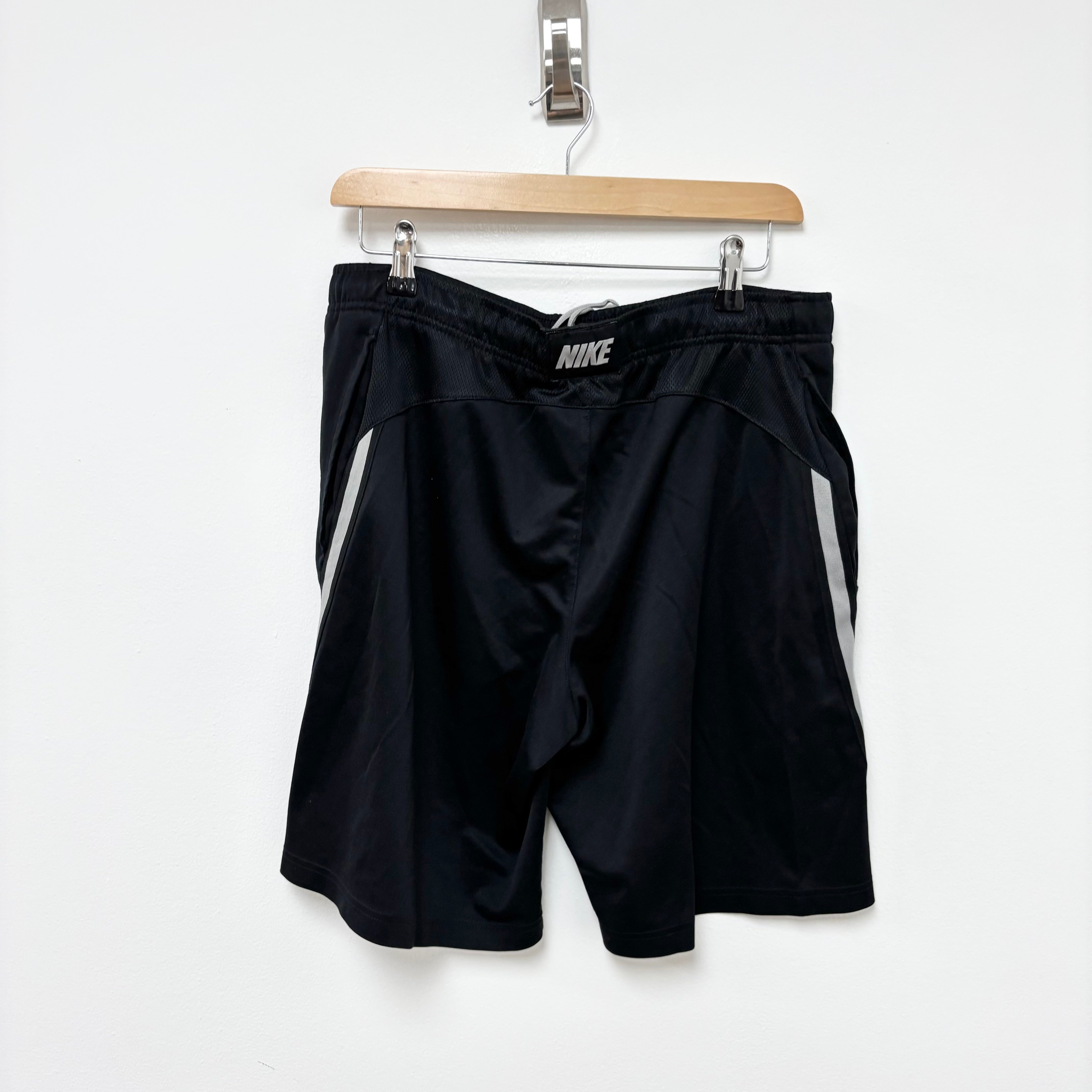 Nike Shorts Mens Small Black Dri Fit Running Sports Gym Athletic Pockets