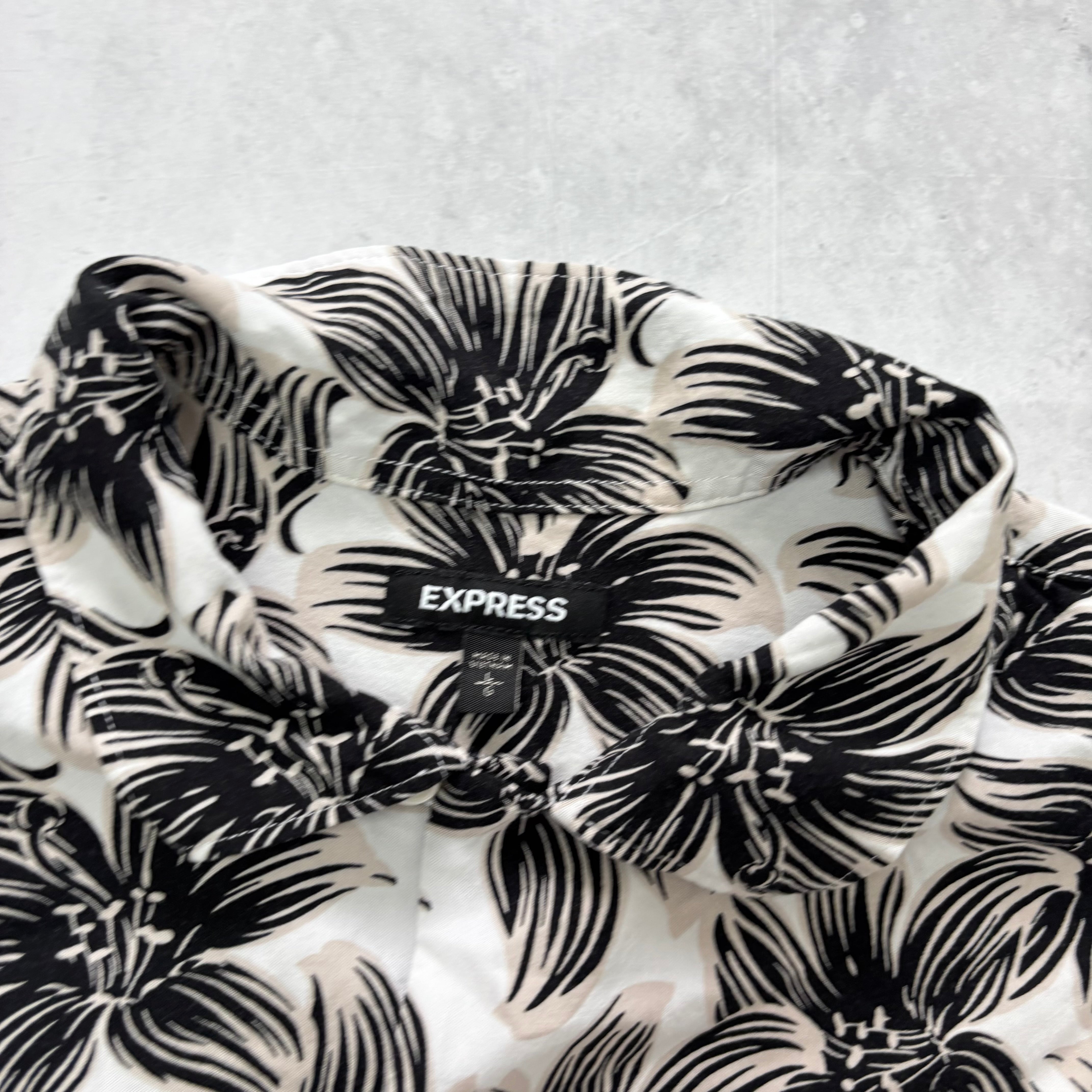 Hawaiian Shirt Mens Medium White Floral Aloha Short Sleeve Rayon (E)