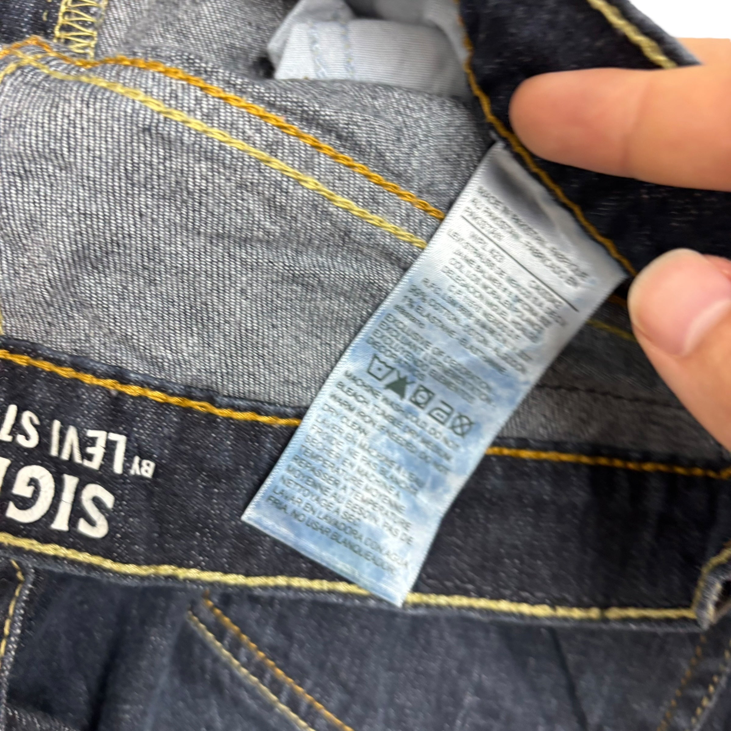 Levis Signature Jeans W32 L32 Mens Dark Blue Regular Tapered Fit Stretch (E)