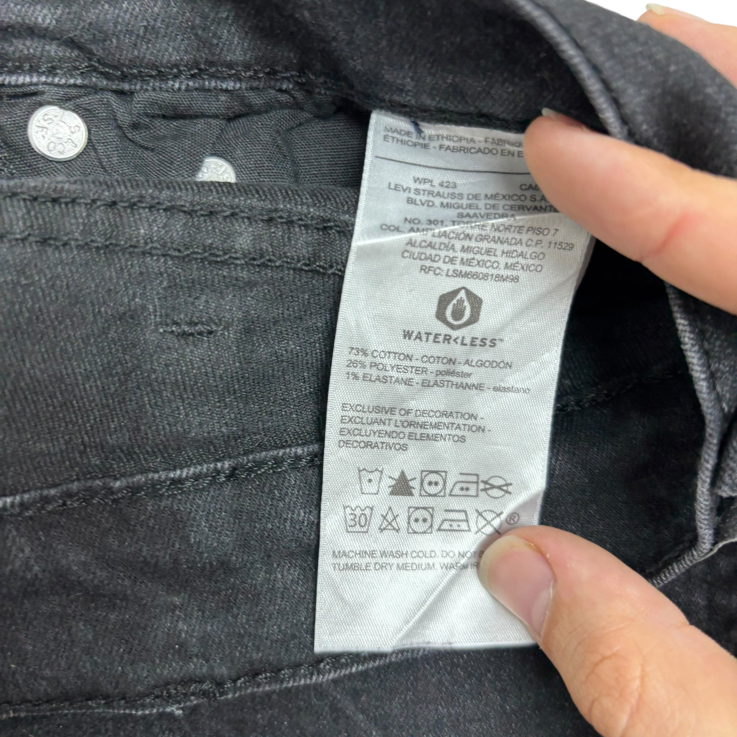 Levis Signature Jeans W38 L30 Mens Black Slim Fit Stretch Denim (E)