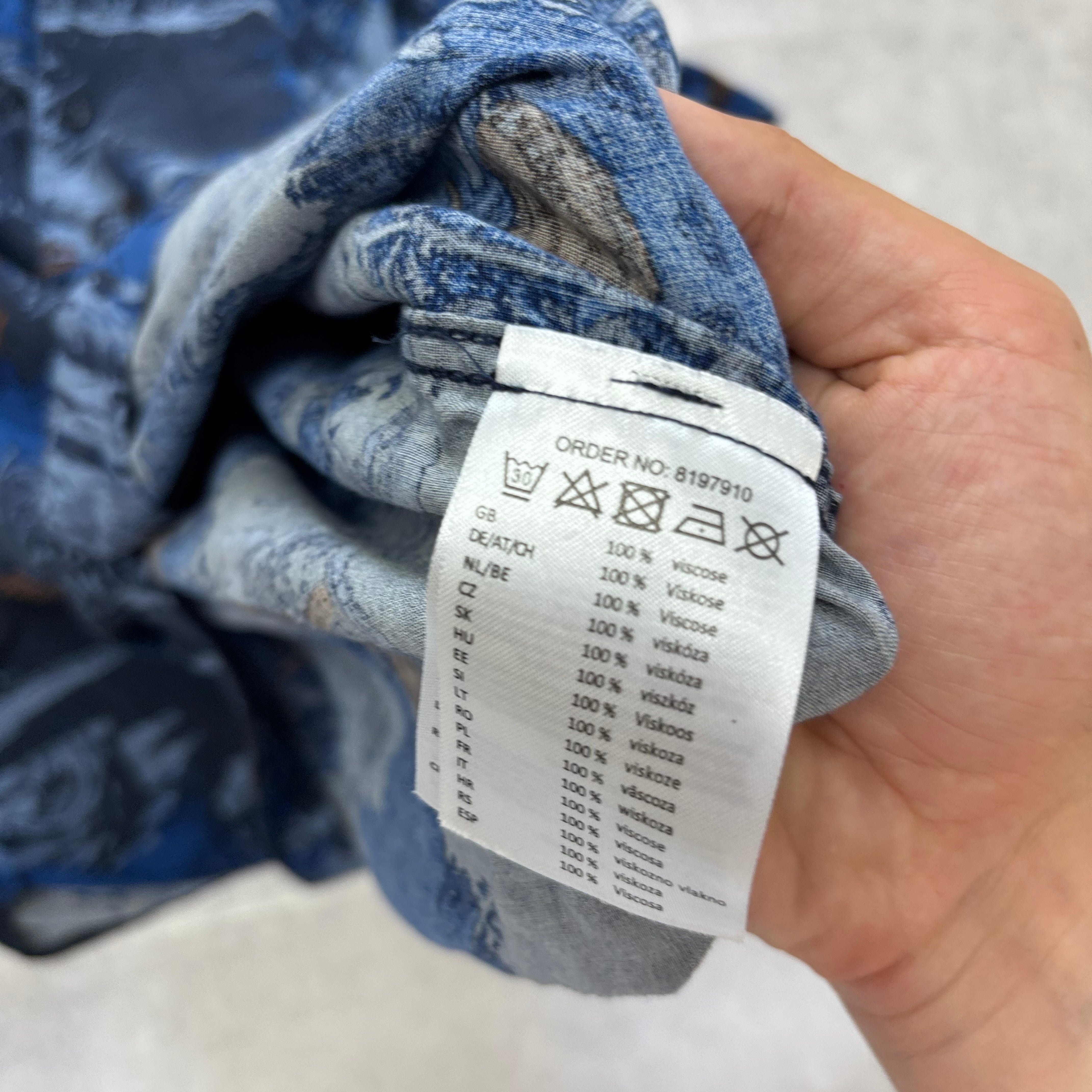 Hawaiian Shirt Mens XL Blue Floral Aloha Short Sleeve Slim Fit Viscose (E)