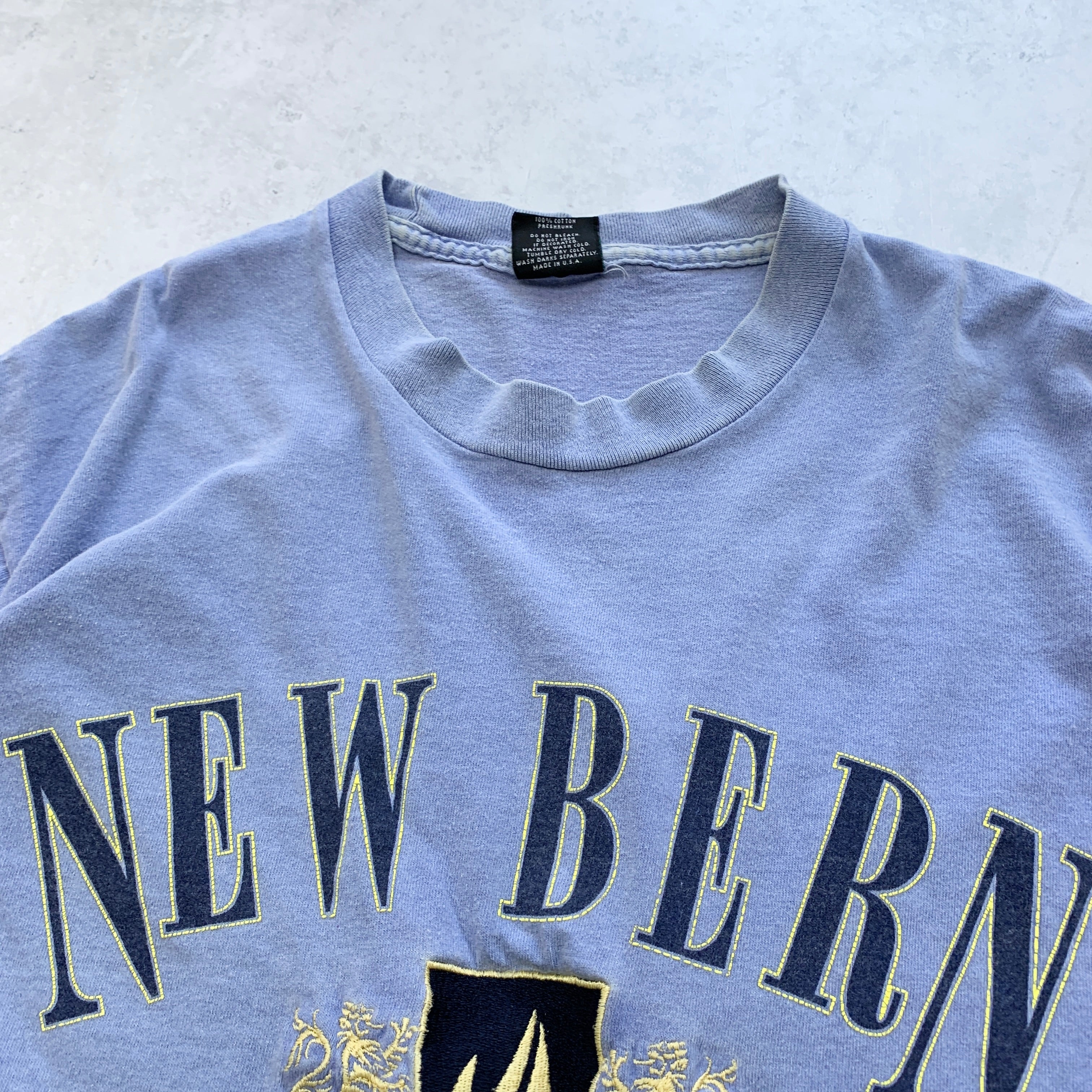Vintage T Shirt Mens Large Blue Single Stitch Graphic Print 90s Tourist USA