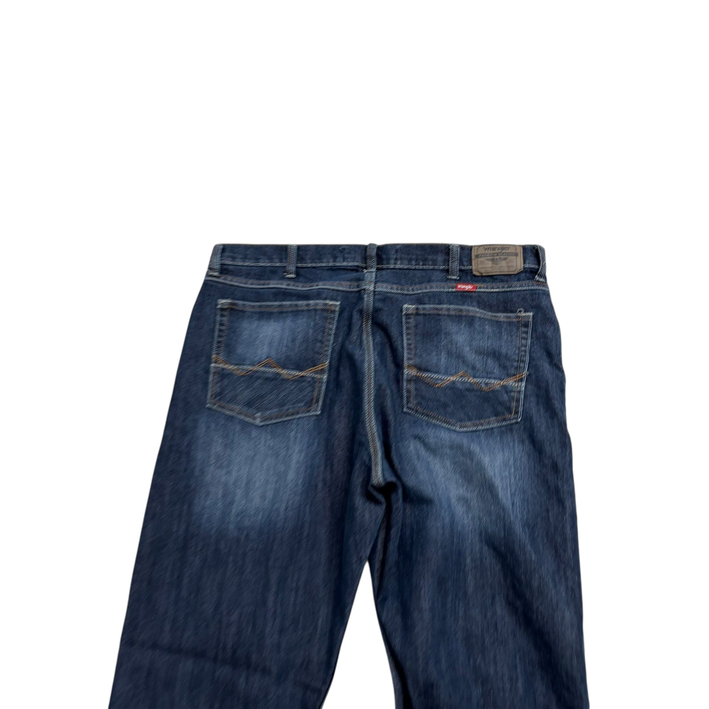 Wrangler Jeans W38 L32 Mens Dark Blue Relaxed Bootcut Fit Vintage Denim (E)