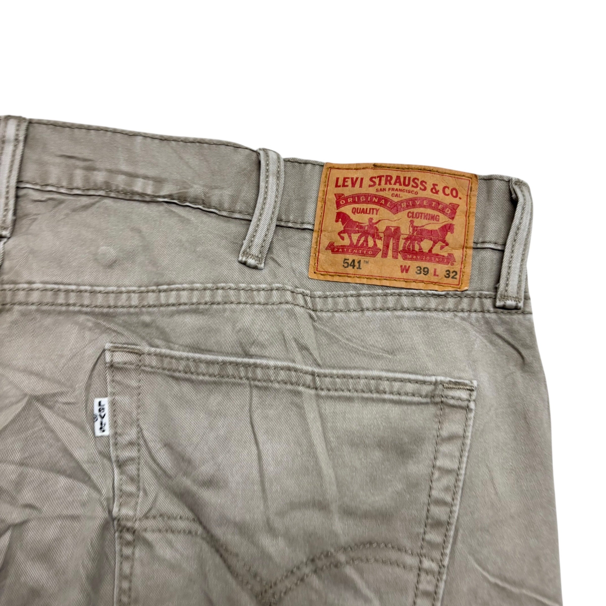 Levis 541 Jeans W40 L32 Mens Beige Athletic Tapered Fit Stretch Pants