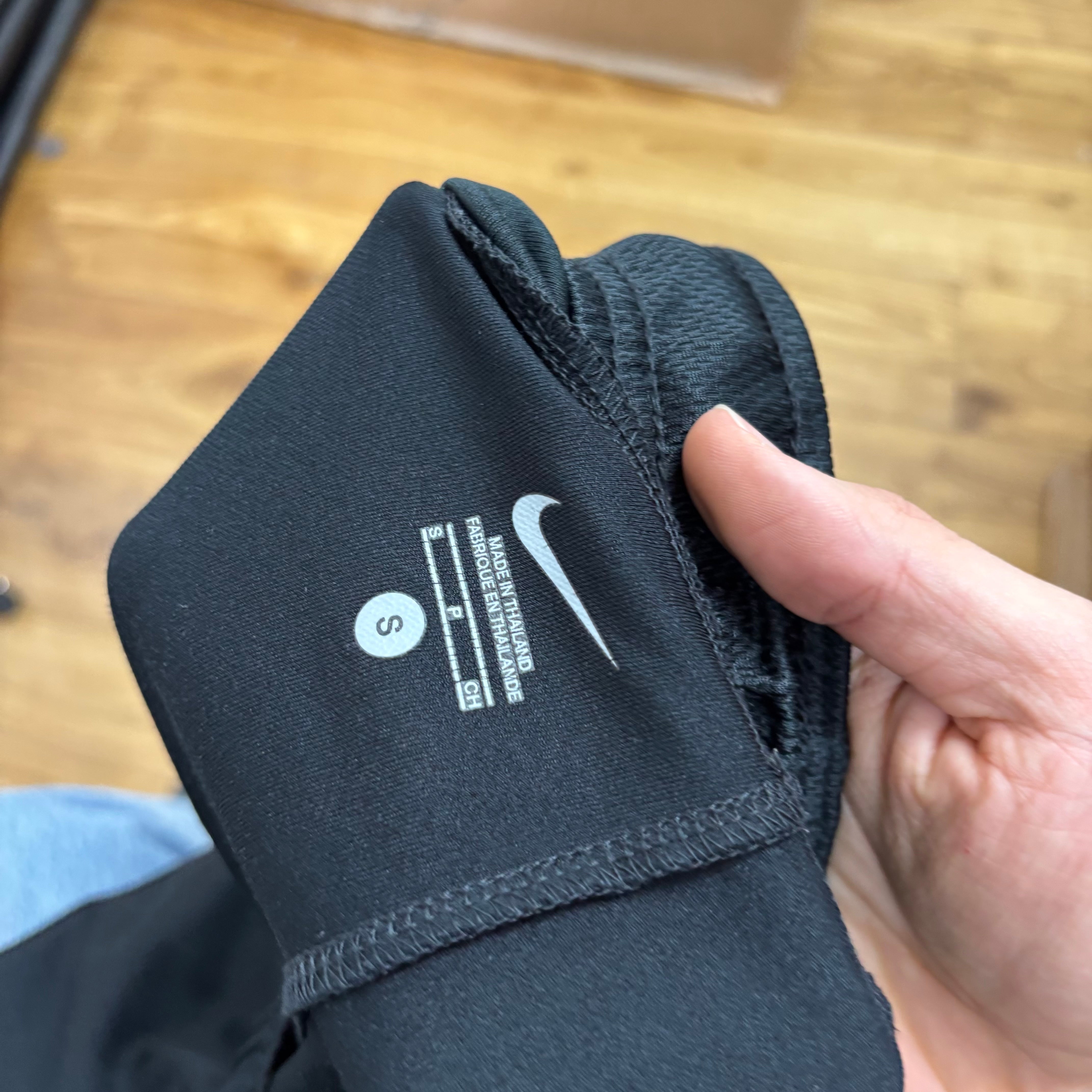 Nike Shorts Mens Small Black Dri Fit Running Sports Gym Athletic Pockets