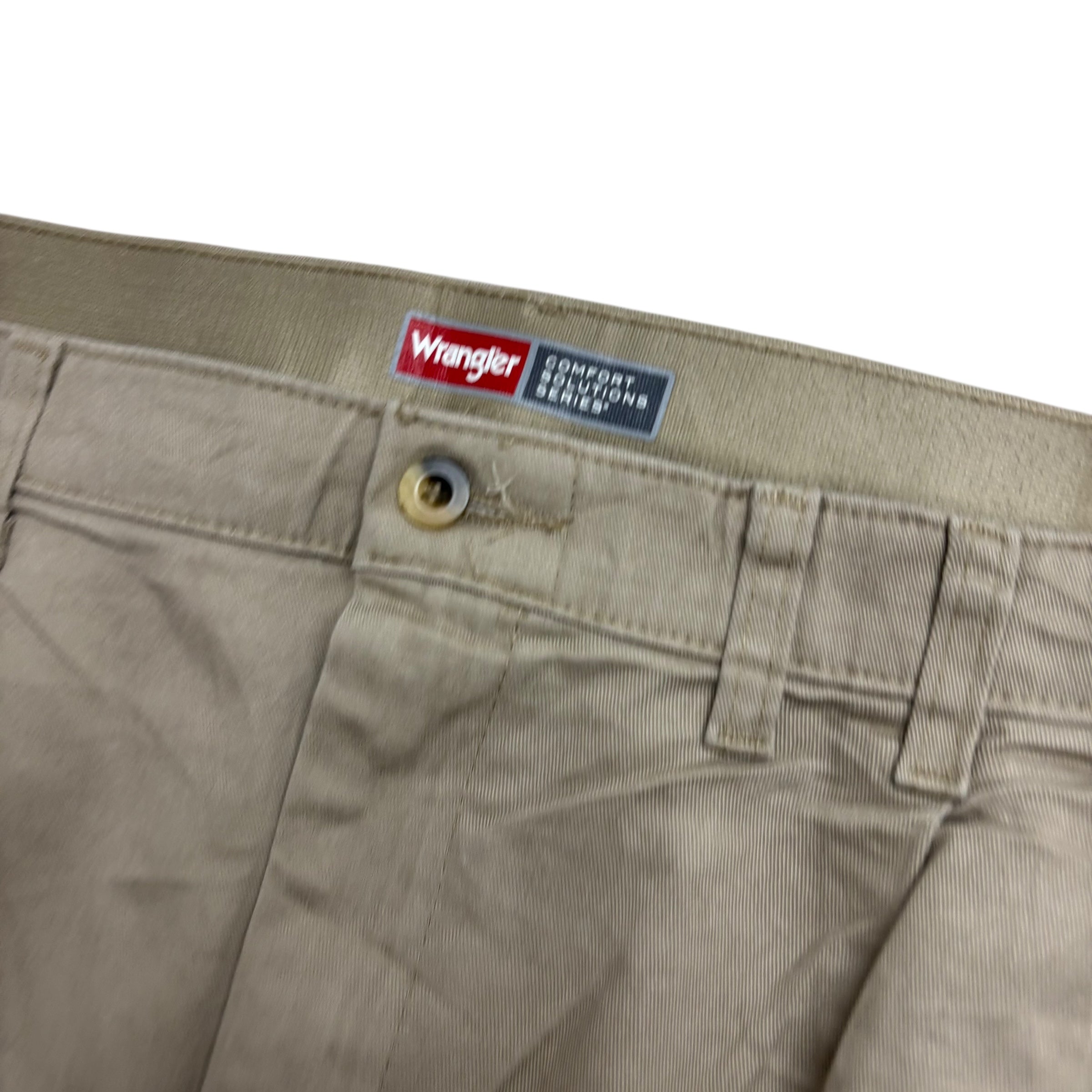 Wrangler Pleated Trousers W44 L30 Mens Beige Relaxed Straight Fit Stretch Pants