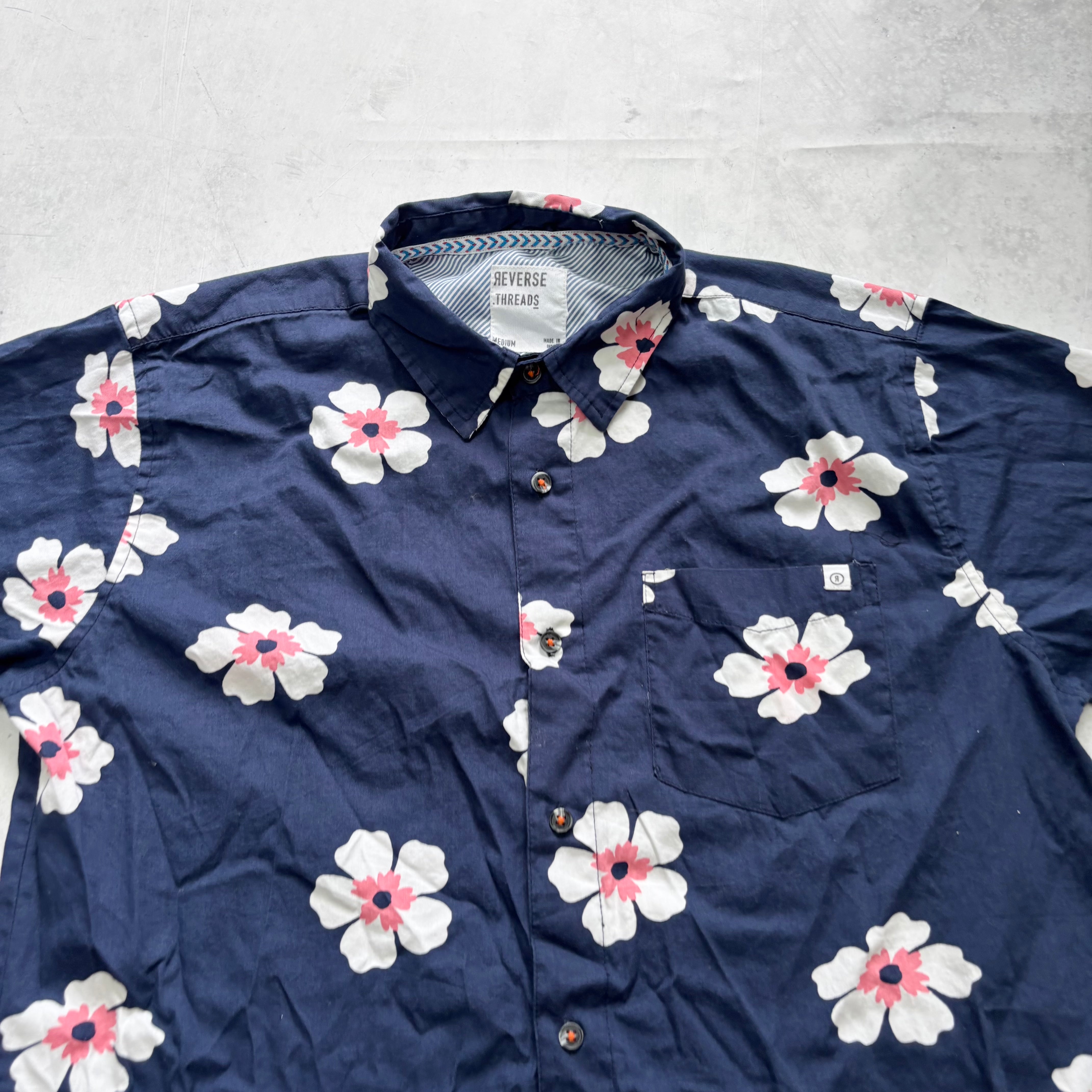 Hawaiian Shirt Mens Medium Navy Floral Aloha Short Sleeve Cotton Regular Fit (E)