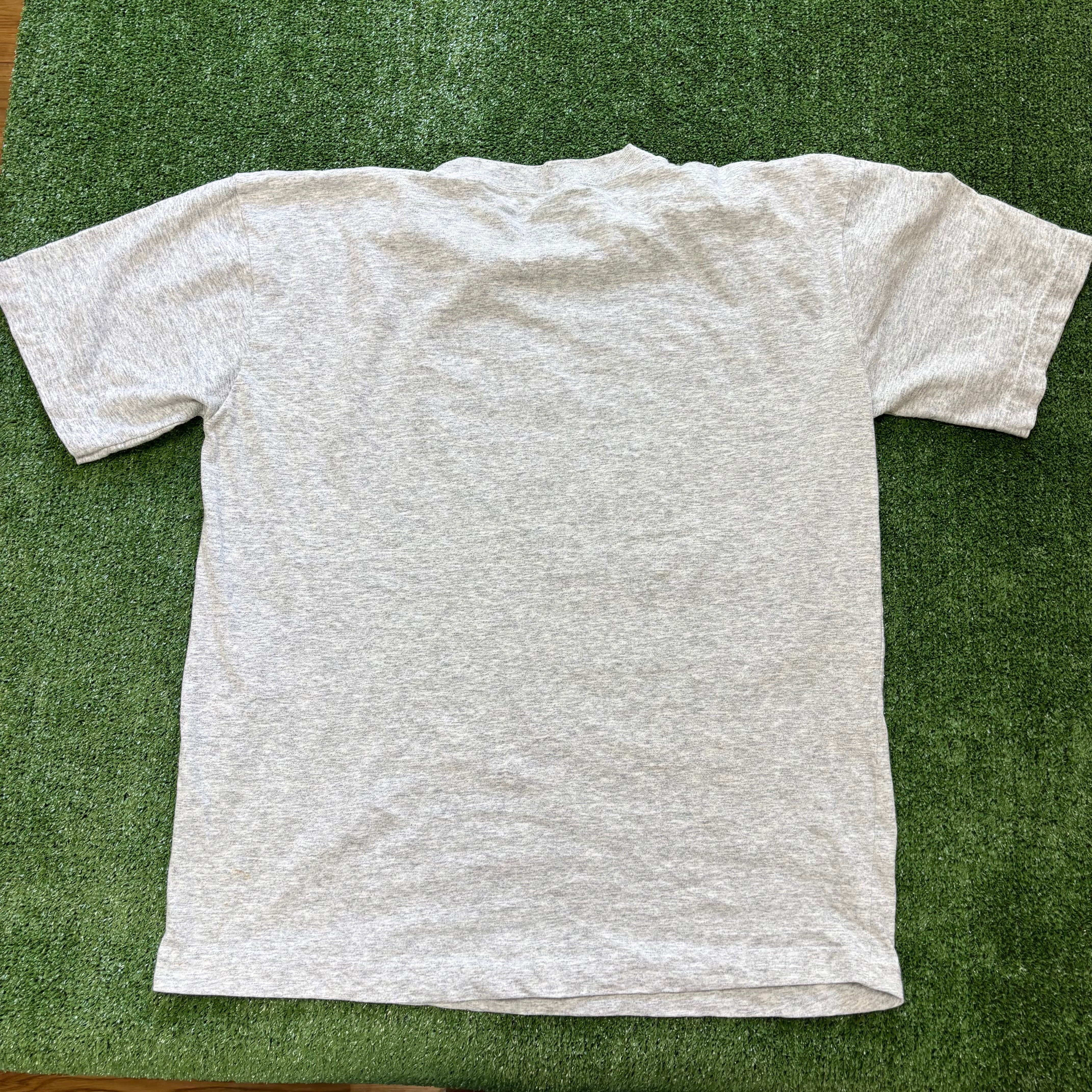 Vintage T Shirt Mens XL Grey Graphic Print 00s Tourist