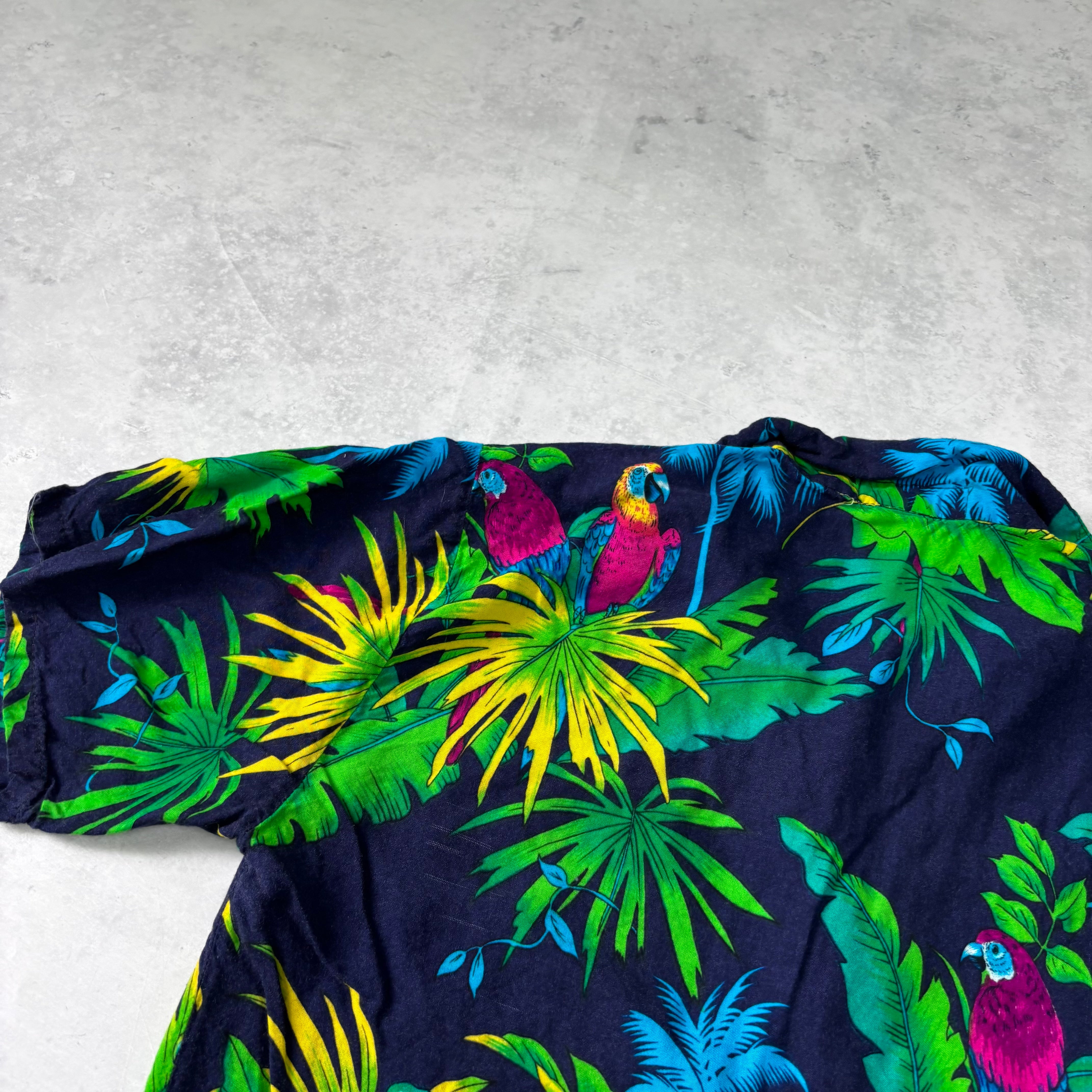 Hawaiian Shirt Mens Small Navy Blue Short Sleeve Rayon (E)