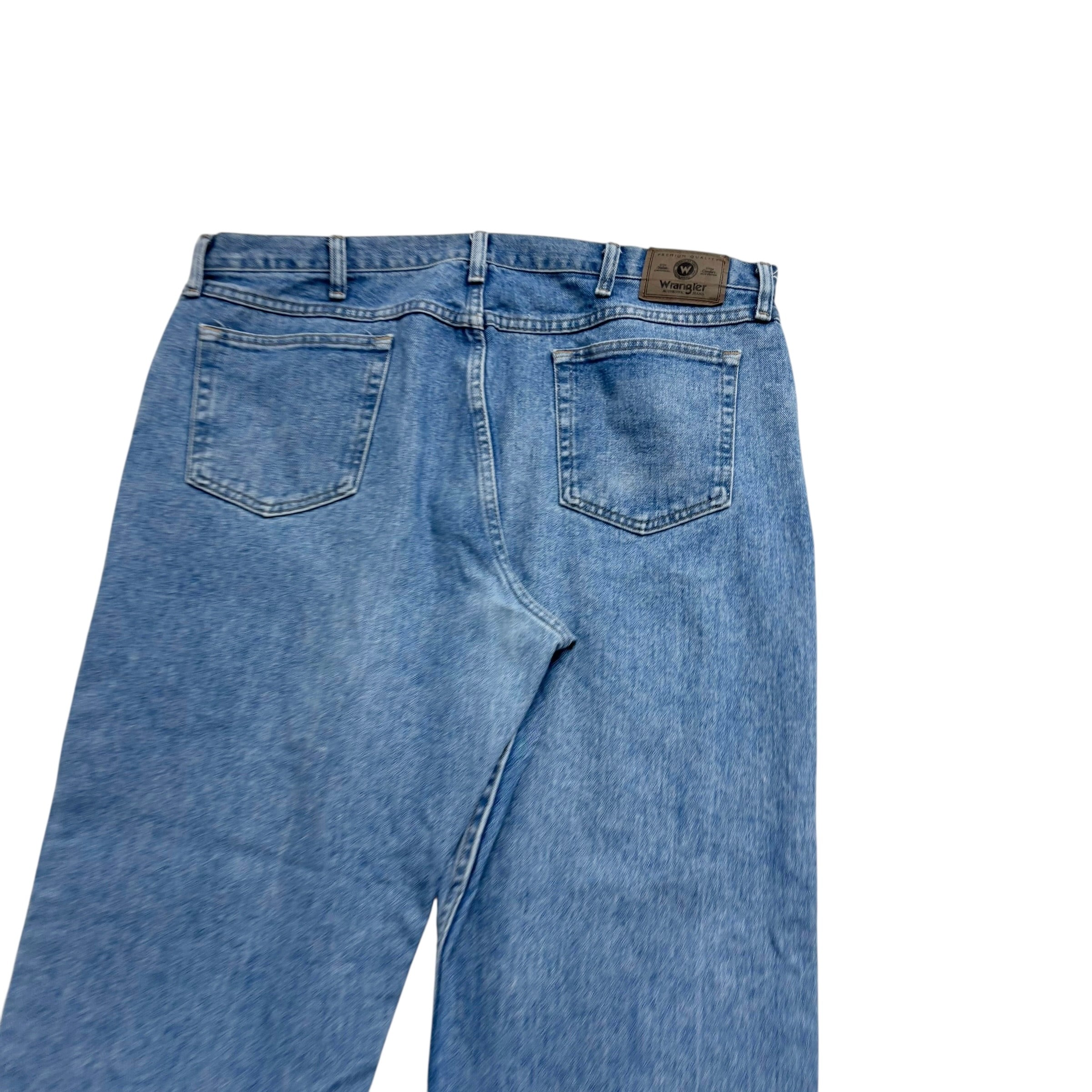 Wrangler Jeans W42 L30 Mens Light Blue Relaxed Straight Fit Vintage Denim