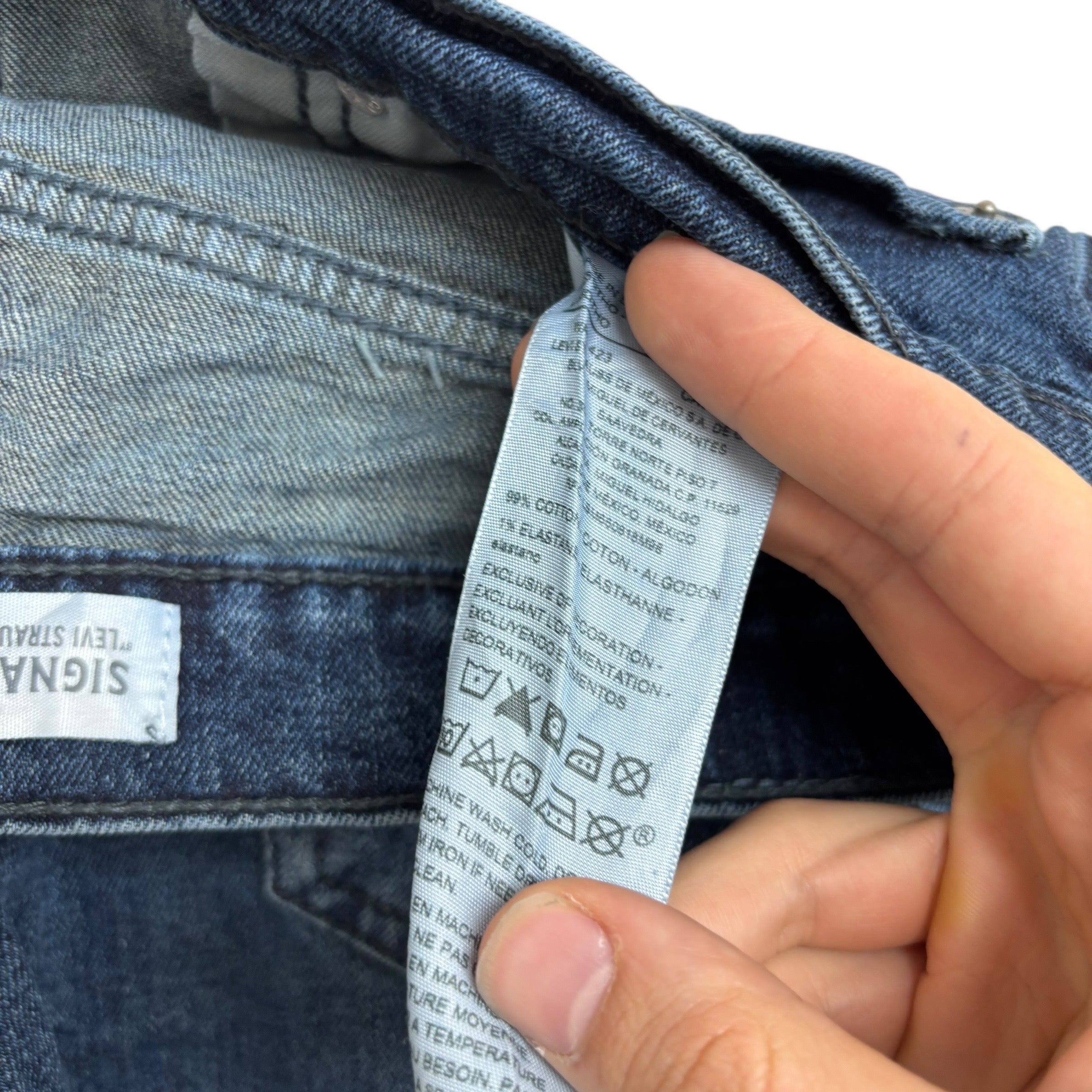 Levis Signature Jeans W30 L31 Mens Navy Blue Athletic Taper Stretch Denim (E)