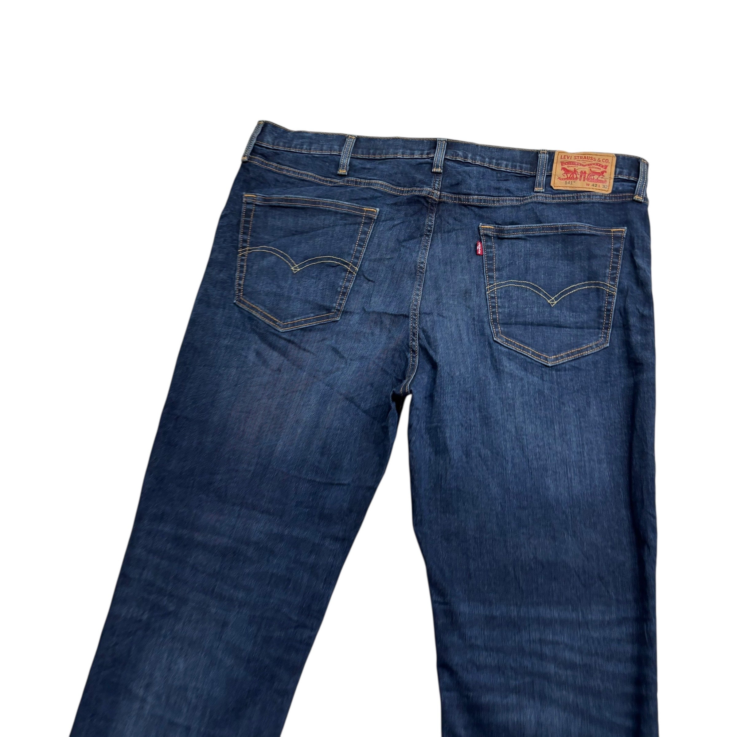 Levis 541 Jeans W42 L32 Mens Dark Blue Athletic Tapered Fit Stretch Denim (E)