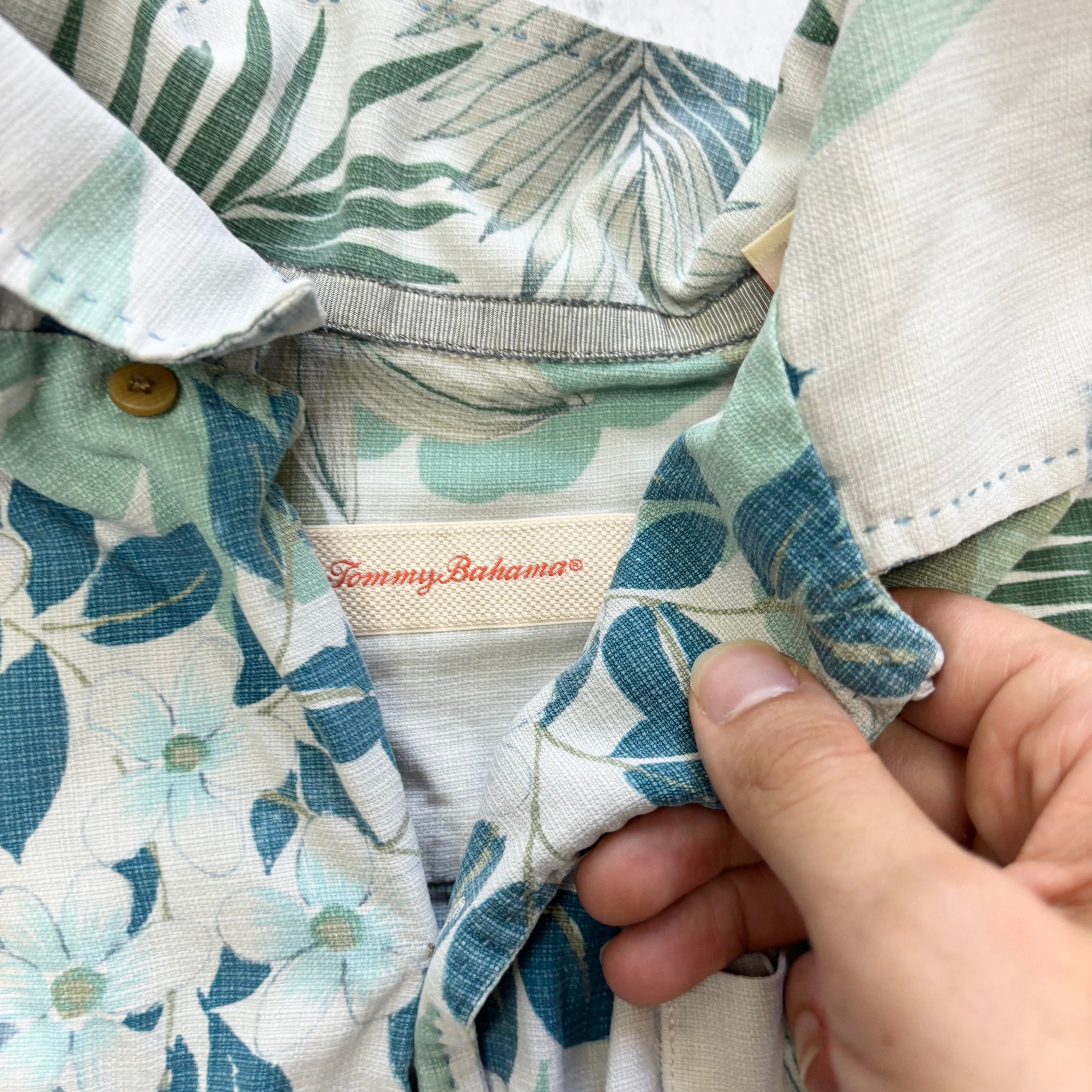 Vintage Hawaiian Shirt Mens XXL Multi Tommy Bahama Silk Floral (E)