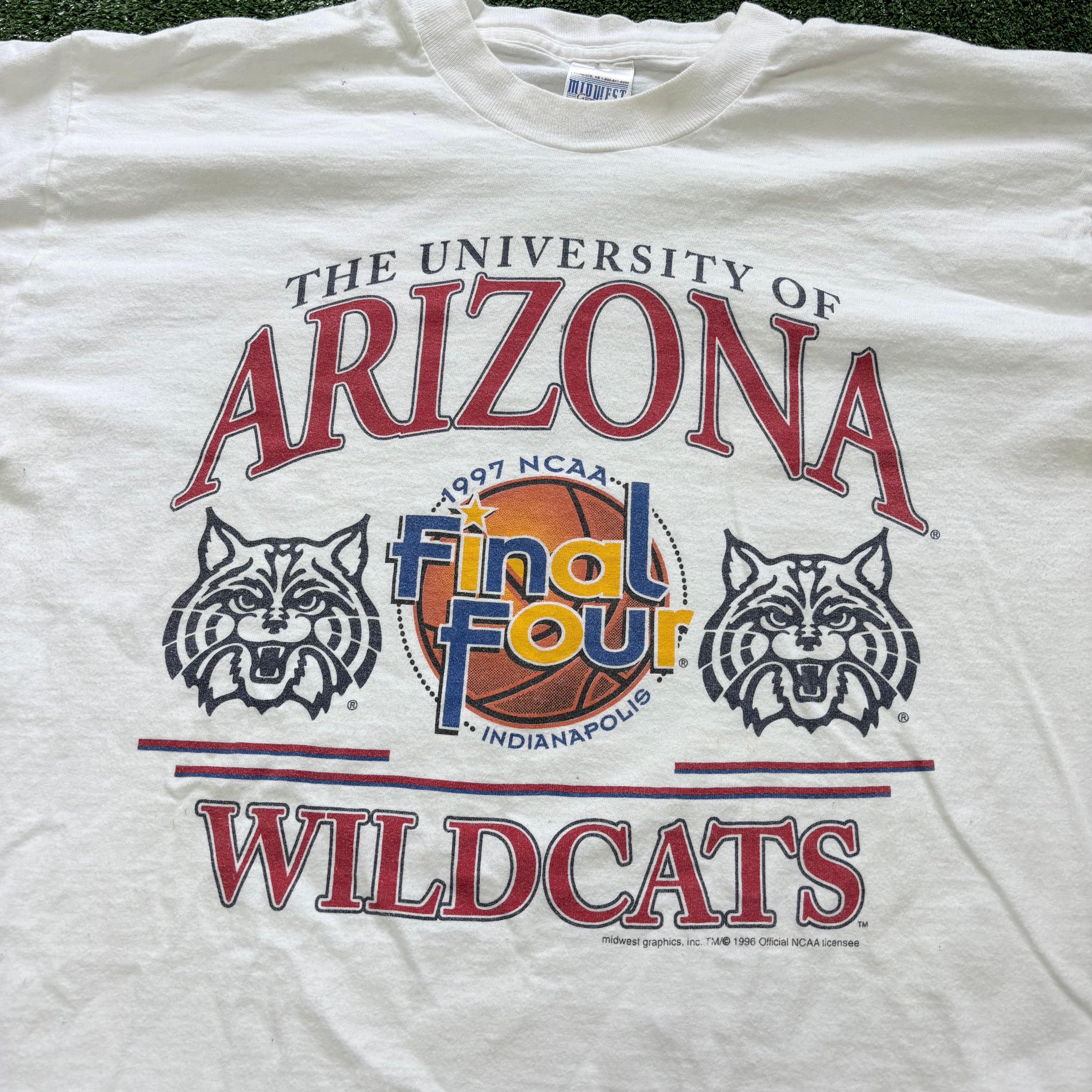 Vintage T Shirt Mens XL White Single Stitch Graphic Print 90s Basketball