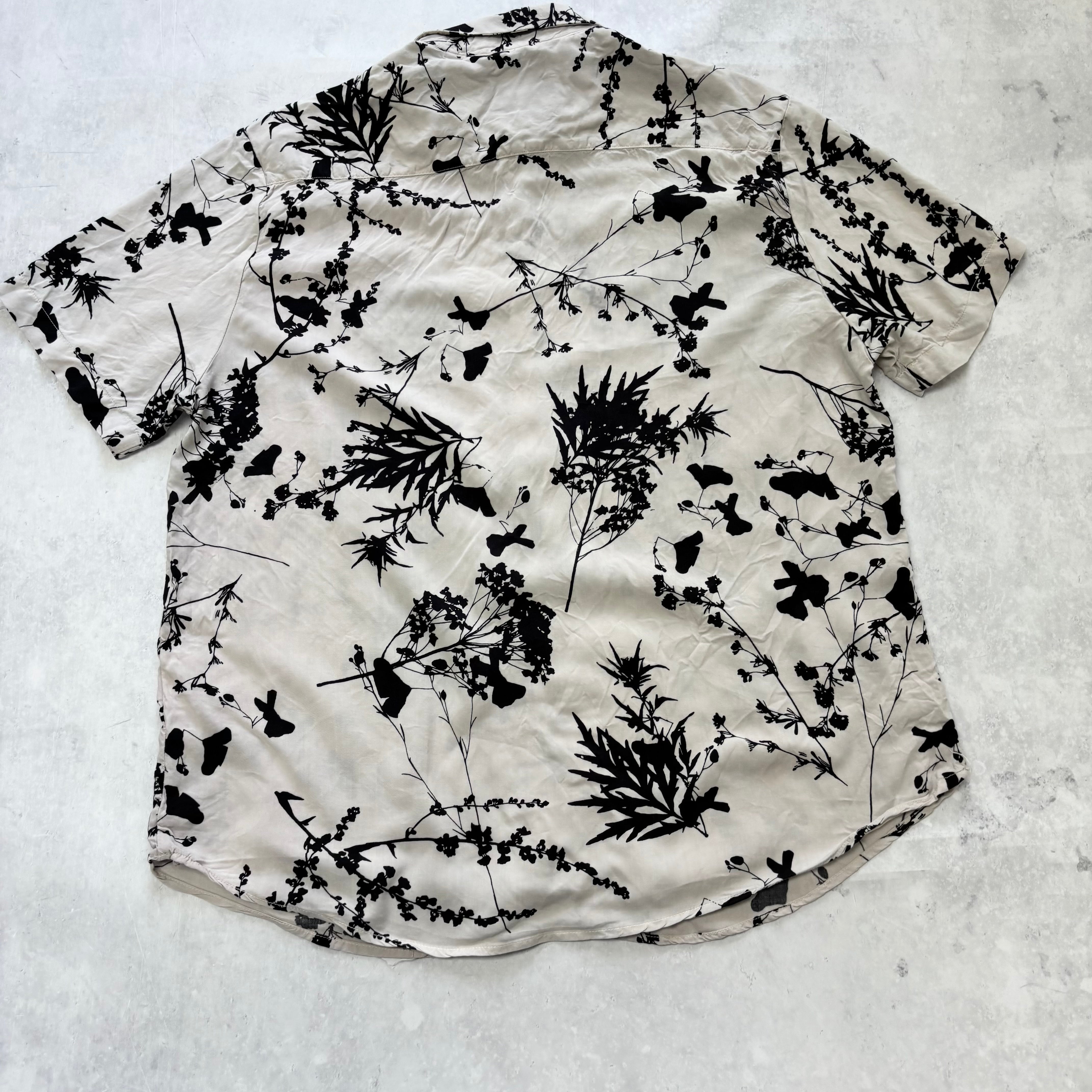 Hawaiian Shirt Mens XL Grey Floral Aloha Short Sleeve Viscose Slim Fit (E)