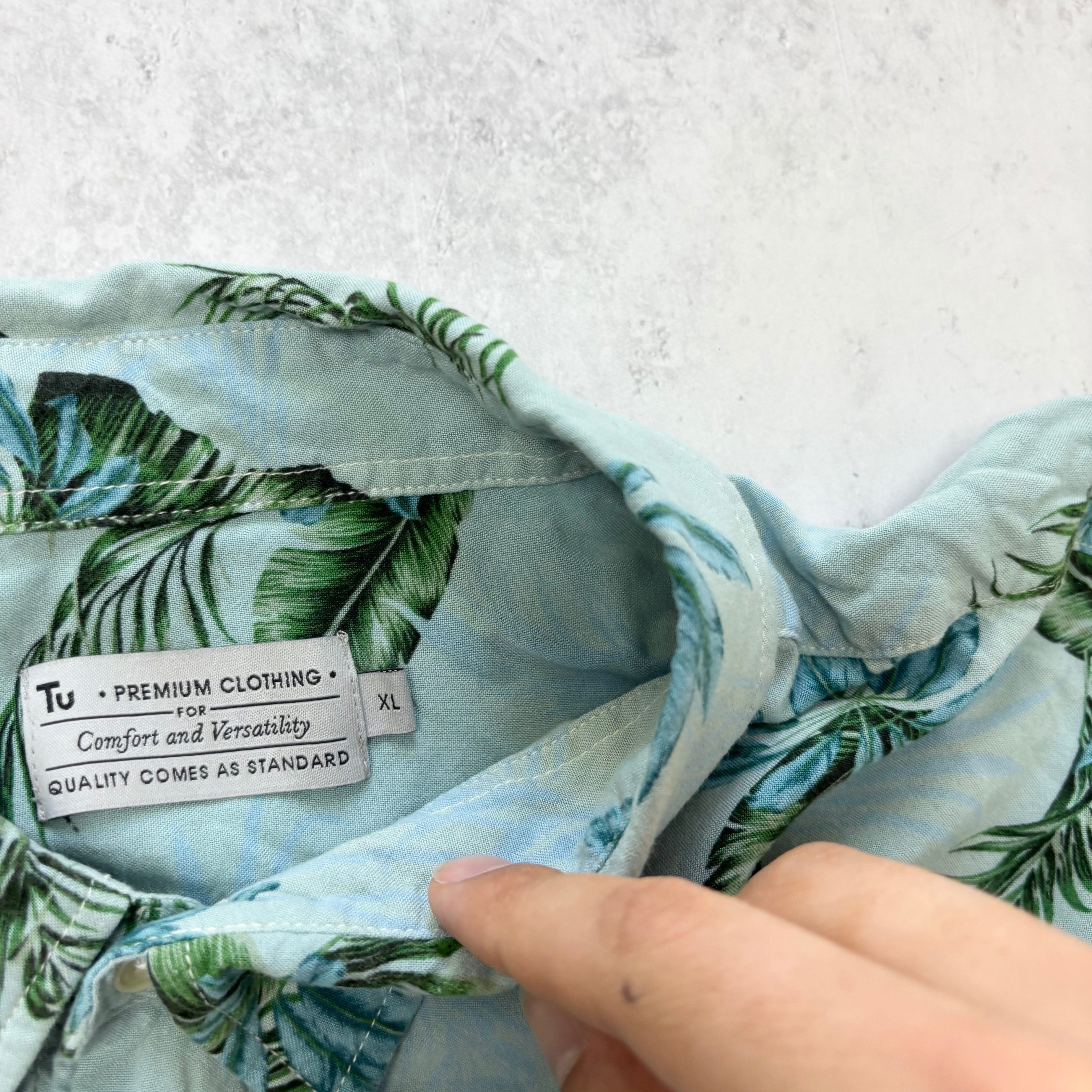 Hawaiian Shirt Mens XL Blue Floral Aloha Short Sleeve