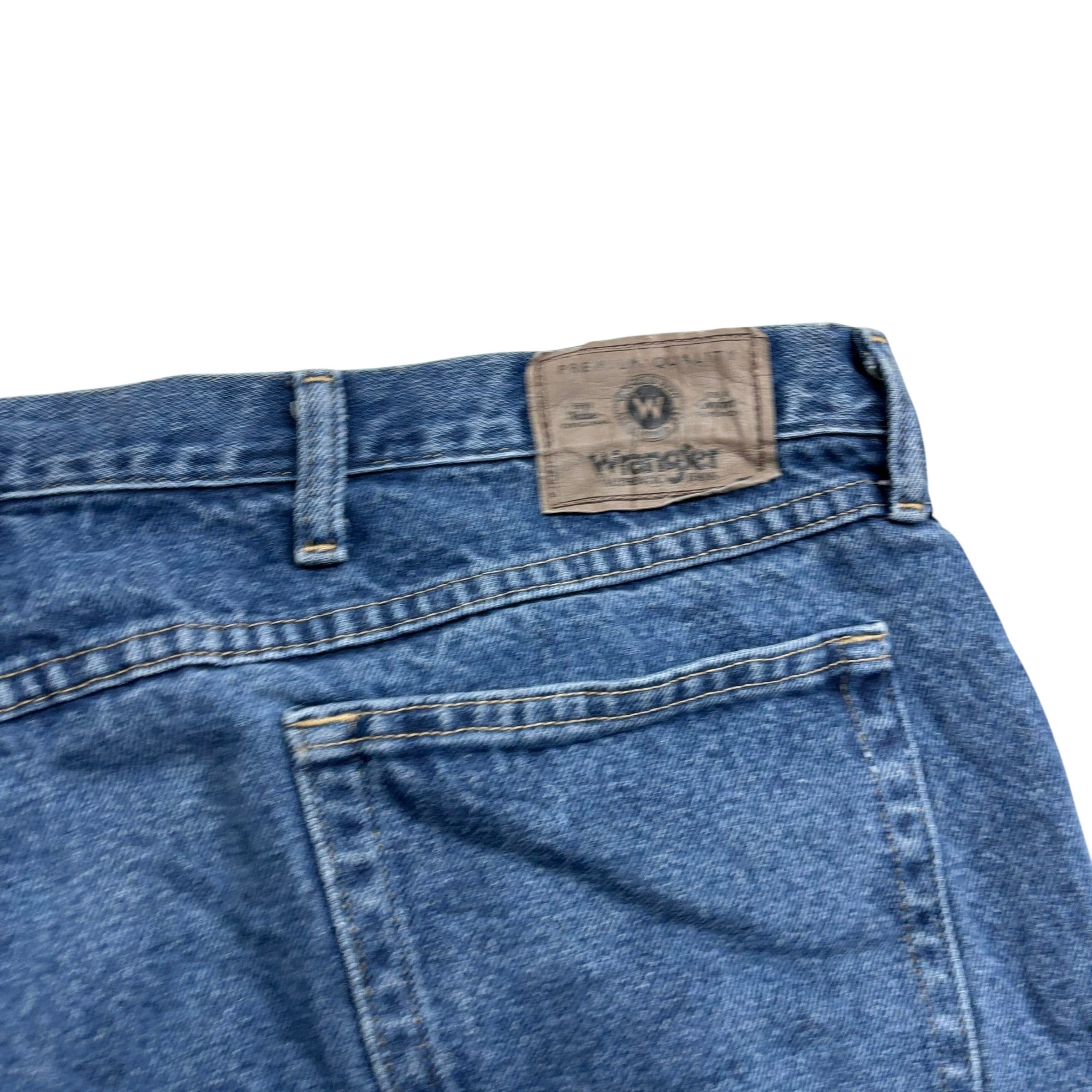 Wrangler Jeans W42 L30 Mens Mid Blue Relaxed Straight Fit Denim (E)