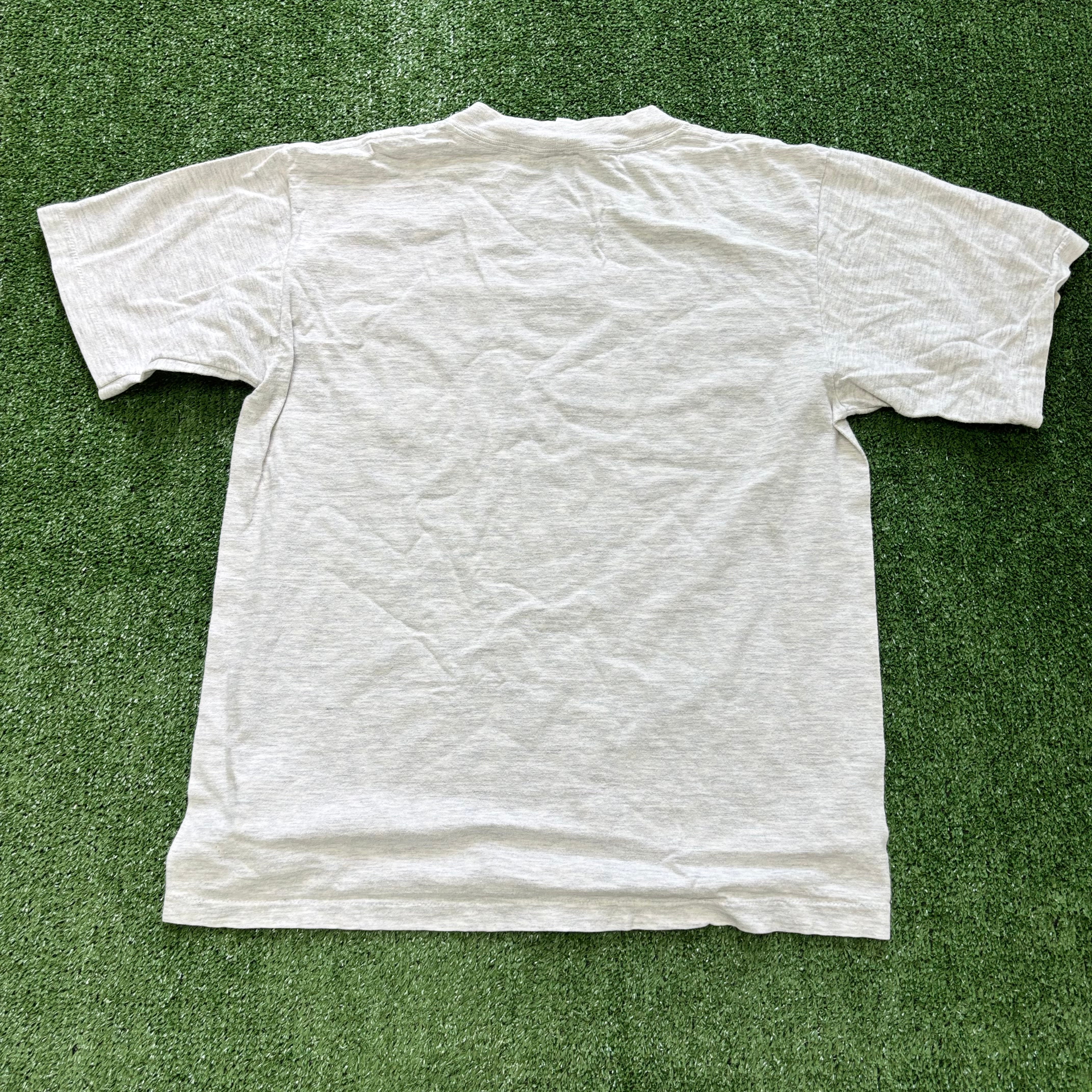 Vintage T Shirt Mens Small Grey Single Stitch Graphic Print 90s USA Tourist