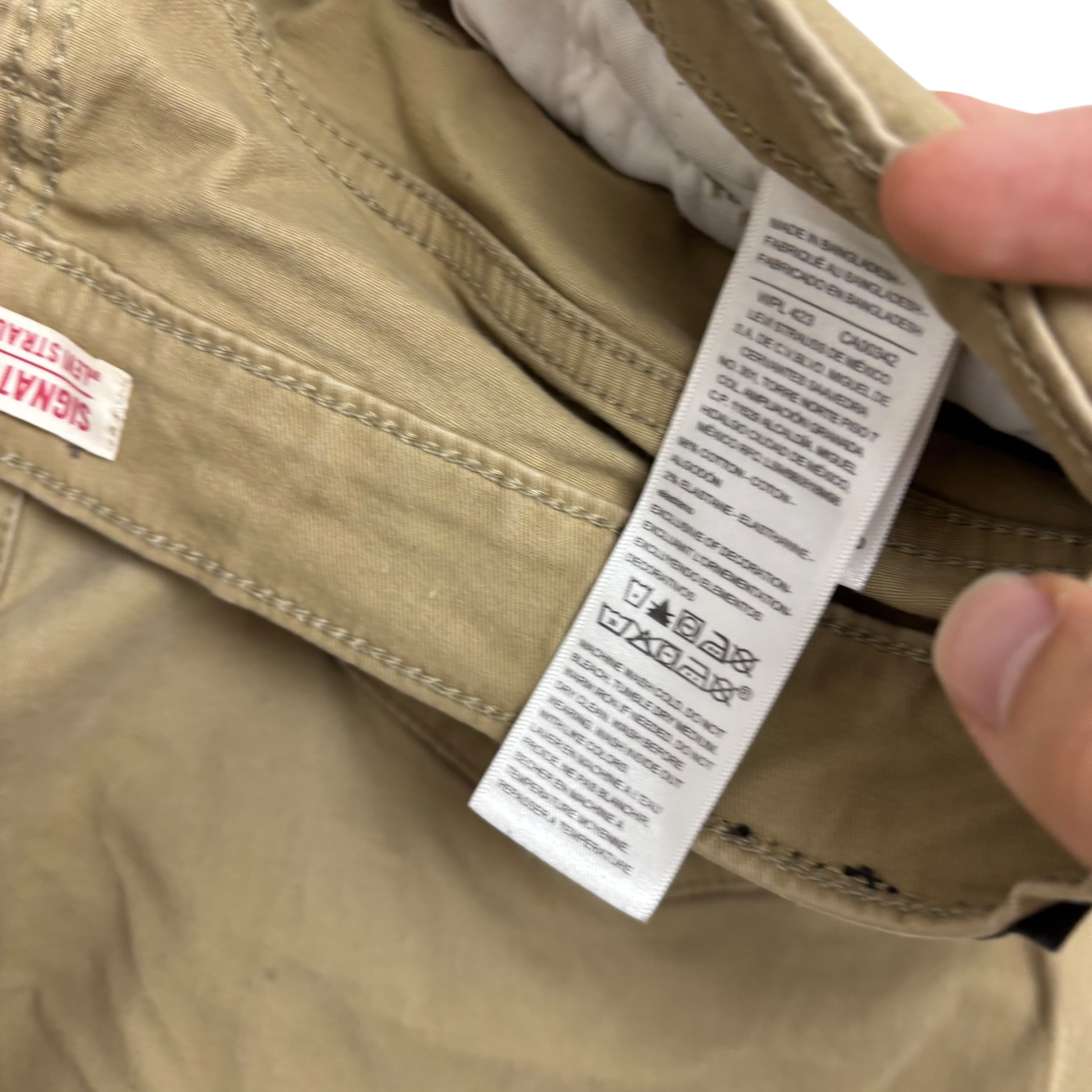 Levis Signature Trousers W34 L29 Mens Beige Athletic Straight Stretch Pants (E)
