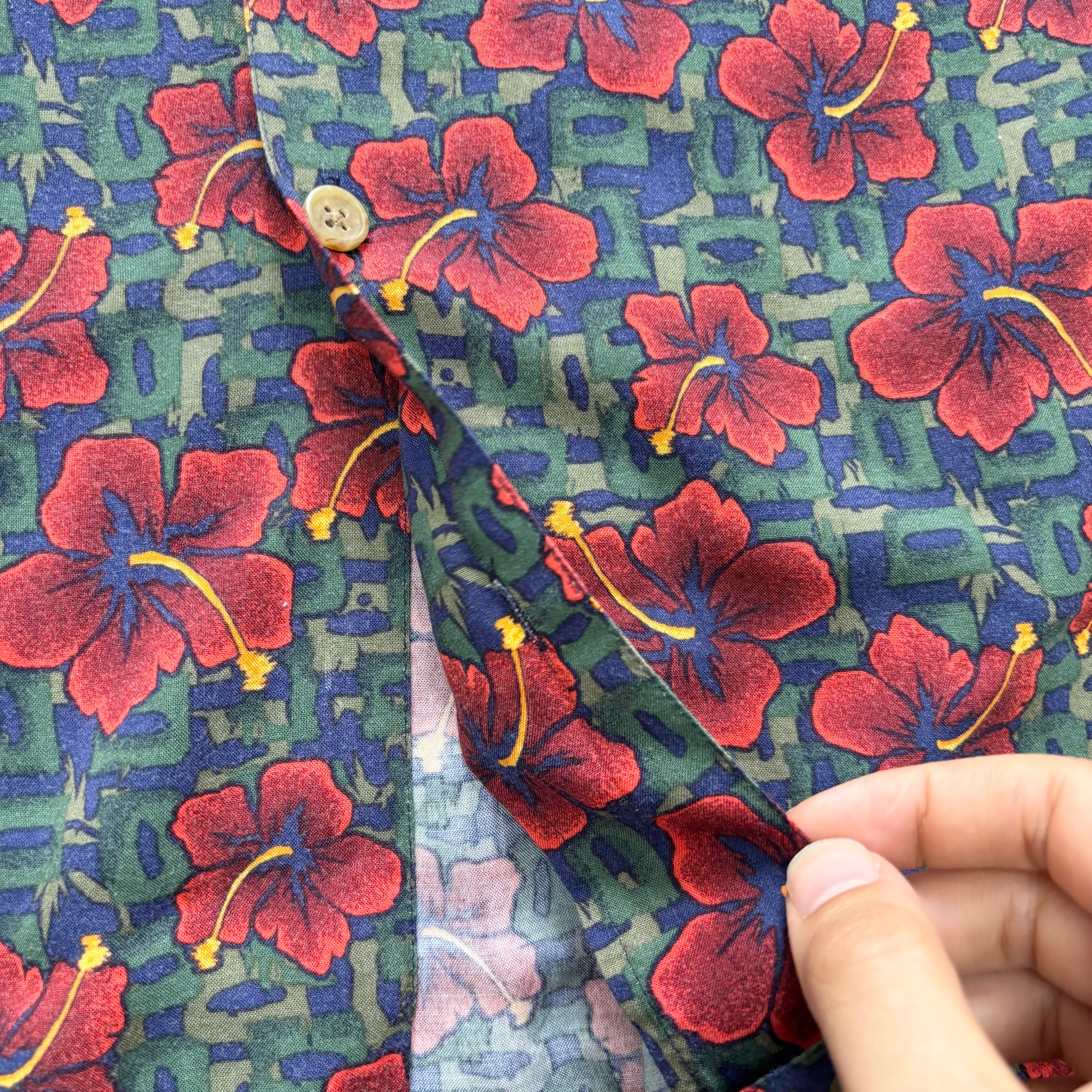 Vintage Hawaiian Shirt Mens XL Red Floral Aloha Short Sleeve Flowers Viscose