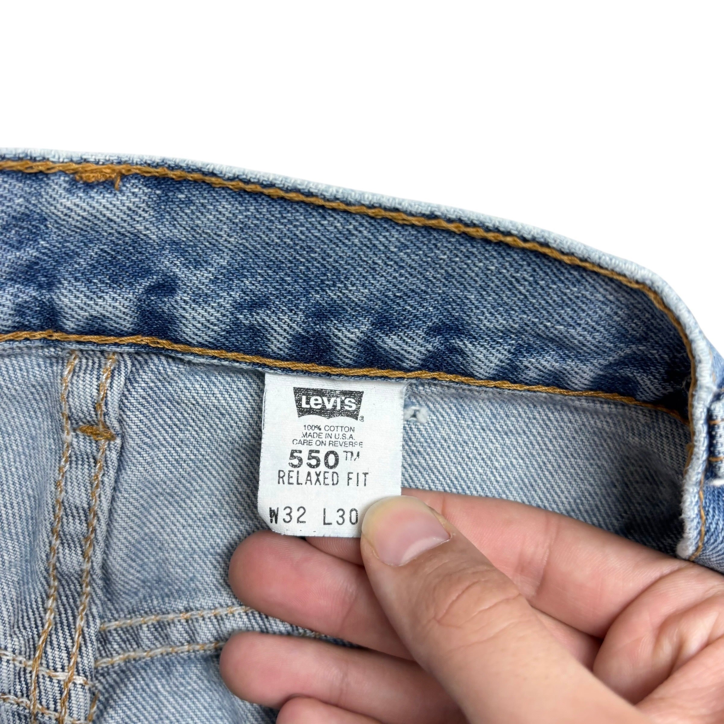 Levis 550 Jeans W31 L30 Mens Light Blue Relaxed Straight USA Made Vintage (F)