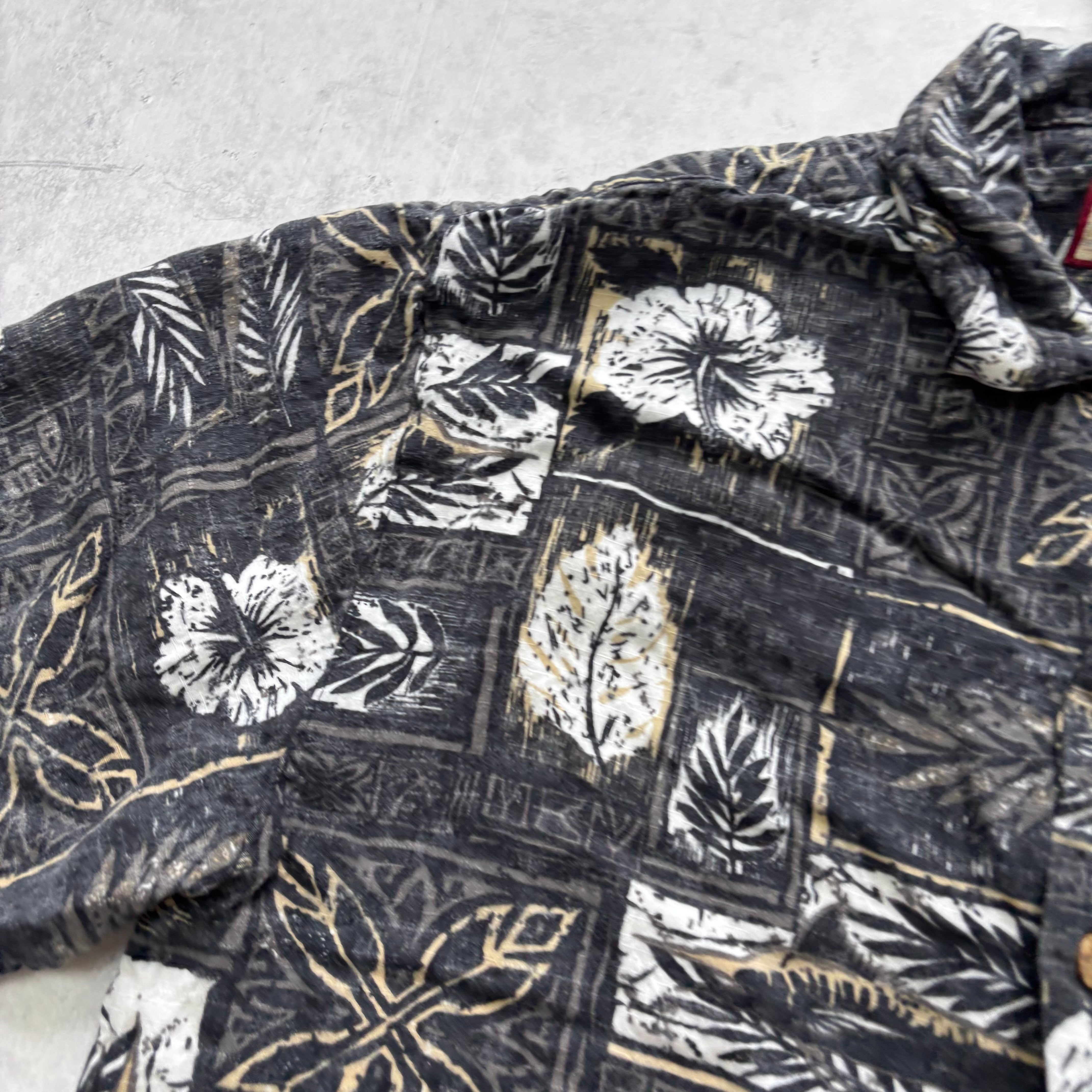 Vintage Hawaiian Shirt Mens Small Grey Floral Aloha Short Sleeve Rayon (E)