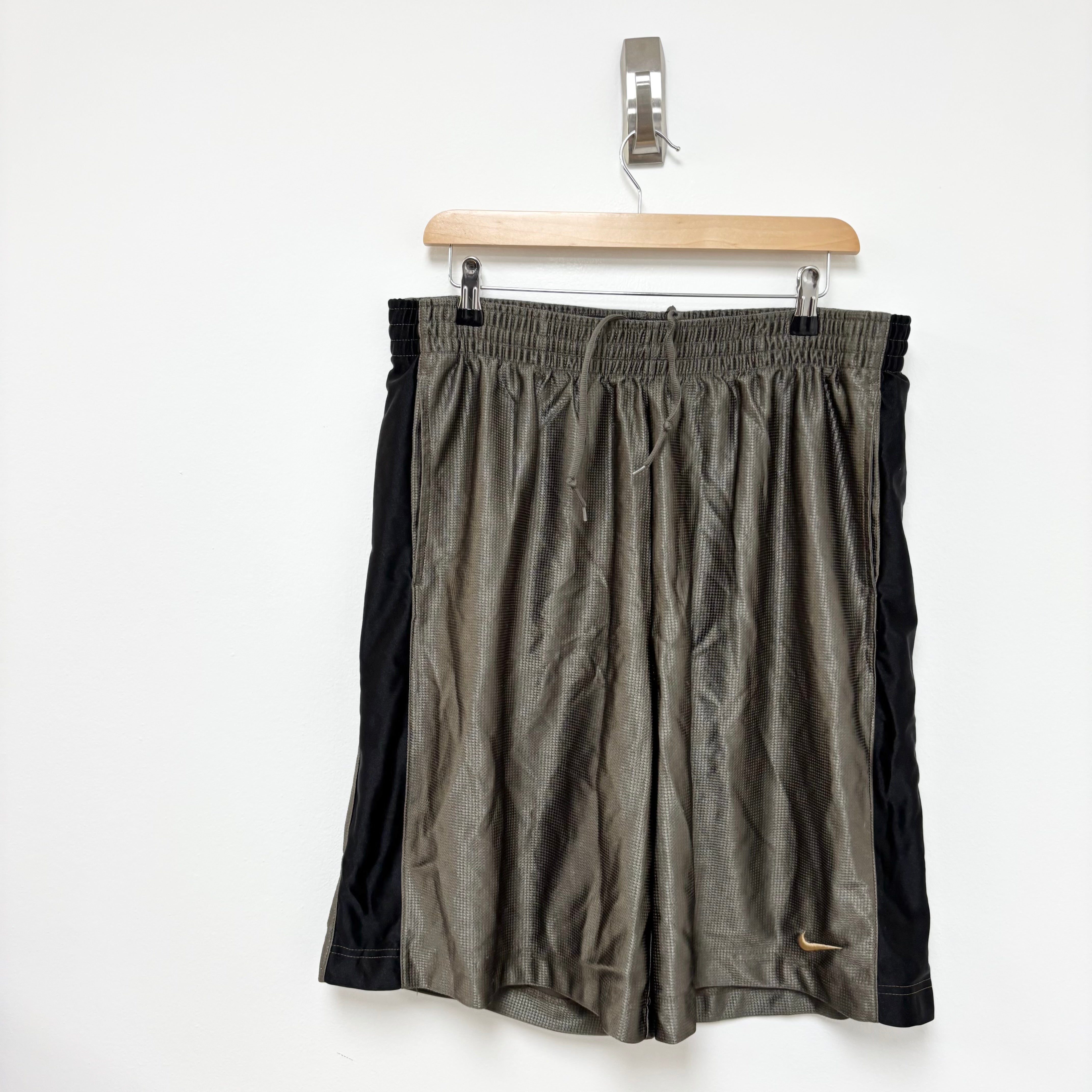 Nike Shorts Mens XL Brown Basketball Vintage Sports Gym Pockets (E)