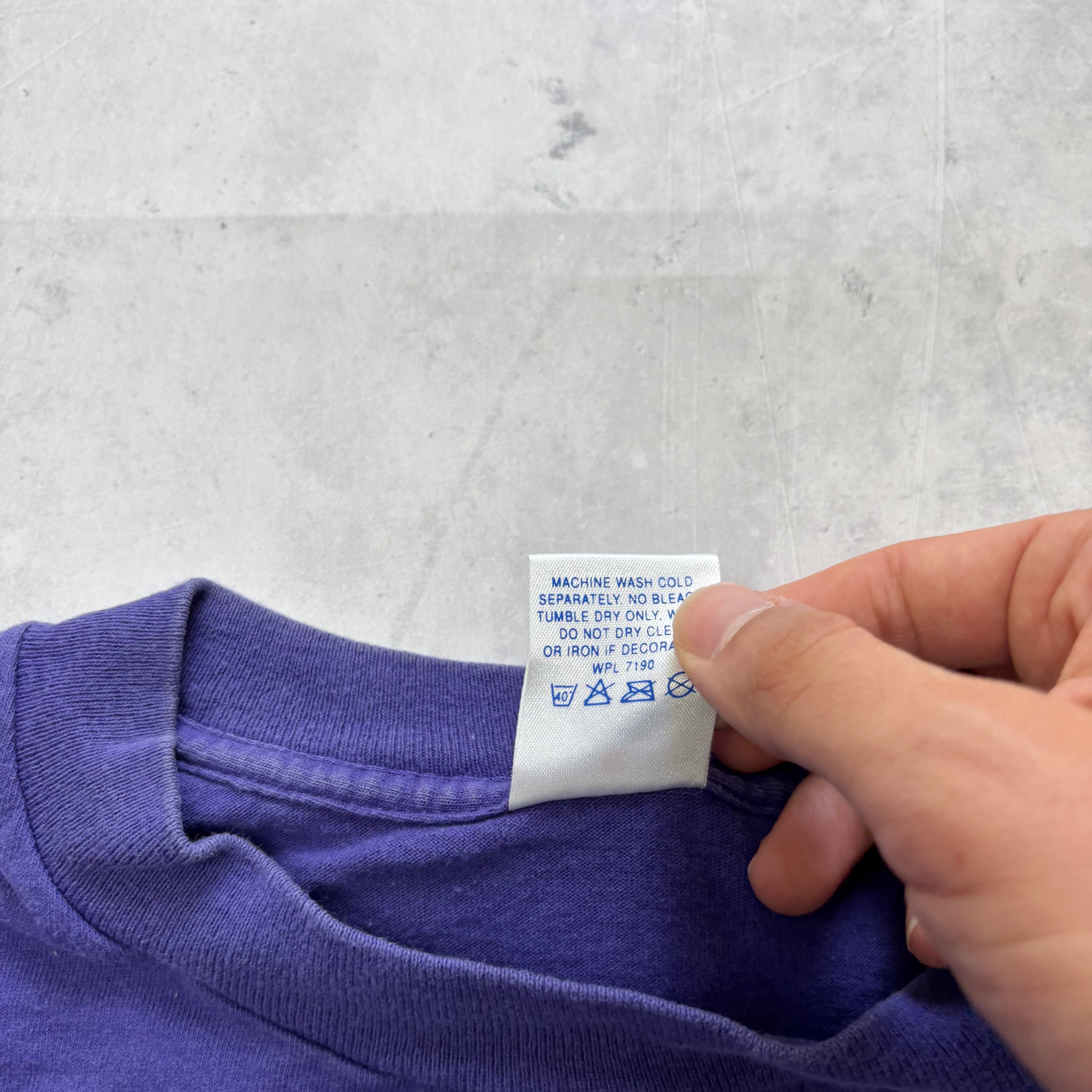 Vintage T Shirt Mens XL Purple Single Stitch Graphic Print 90s USA Tourist (E)