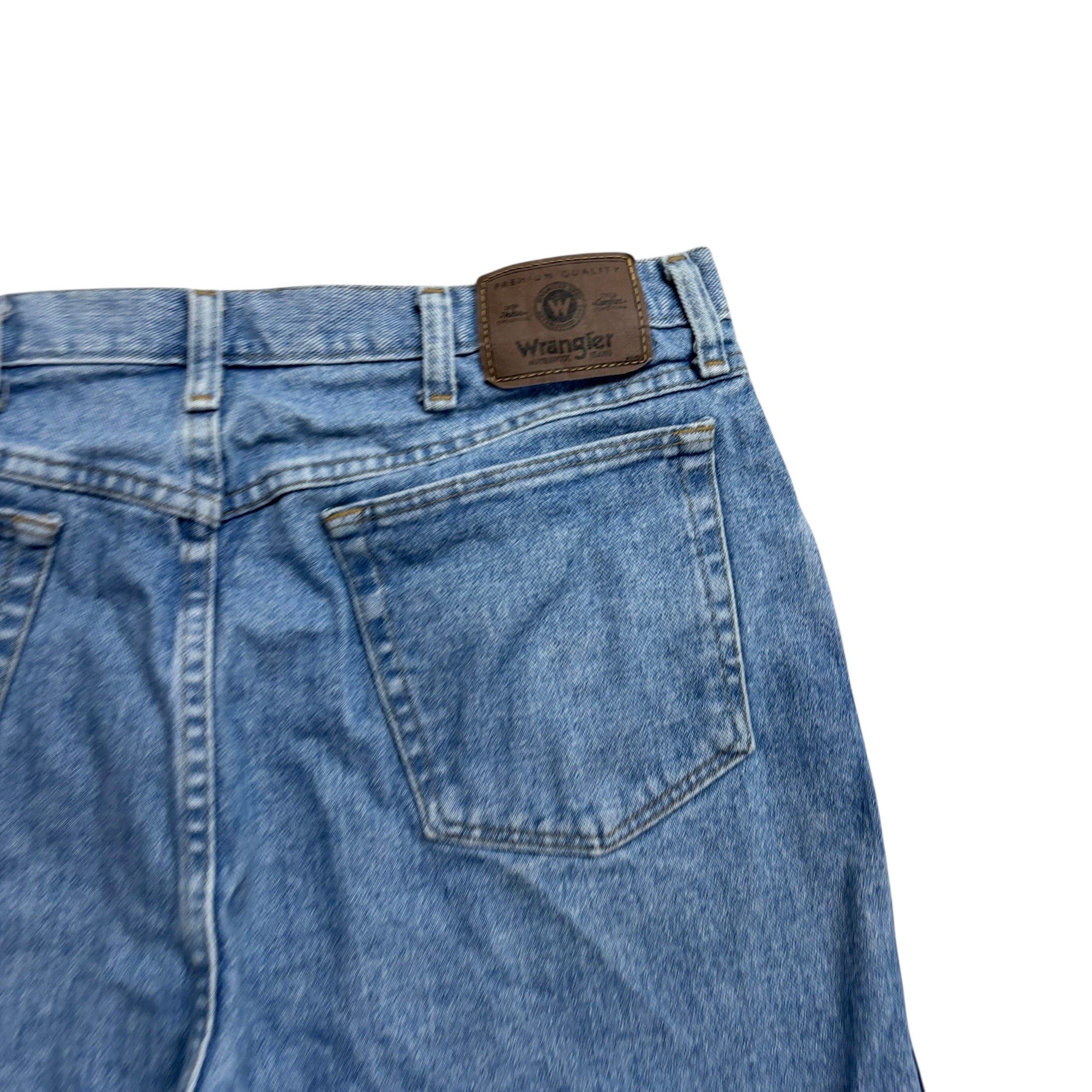 Vintage Wrangler Baggy Jorts W36 Mens Denim Shorts Light Blue Relaxed Fit (E)