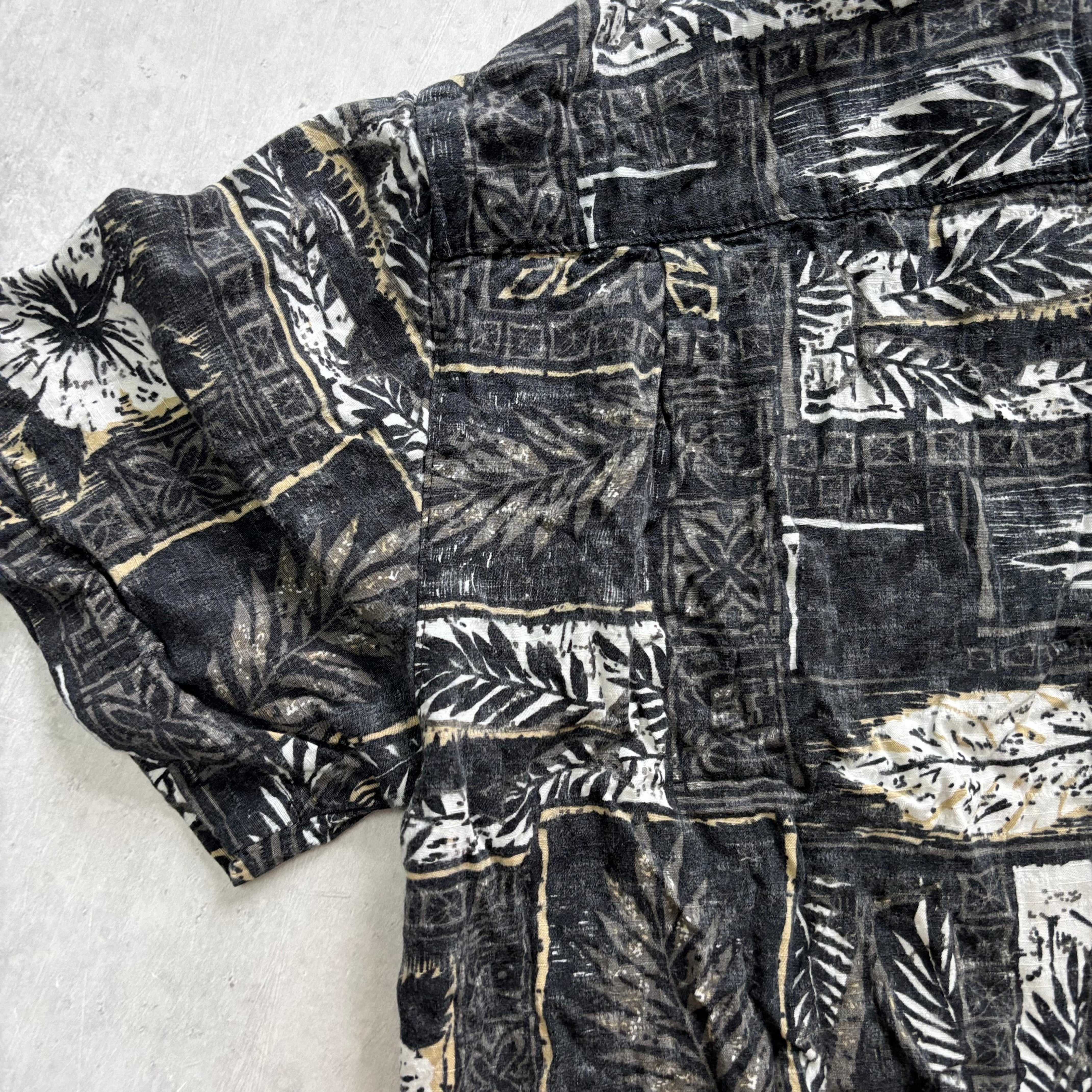 Vintage Hawaiian Shirt Mens Small Grey Floral Aloha Short Sleeve Rayon (E)