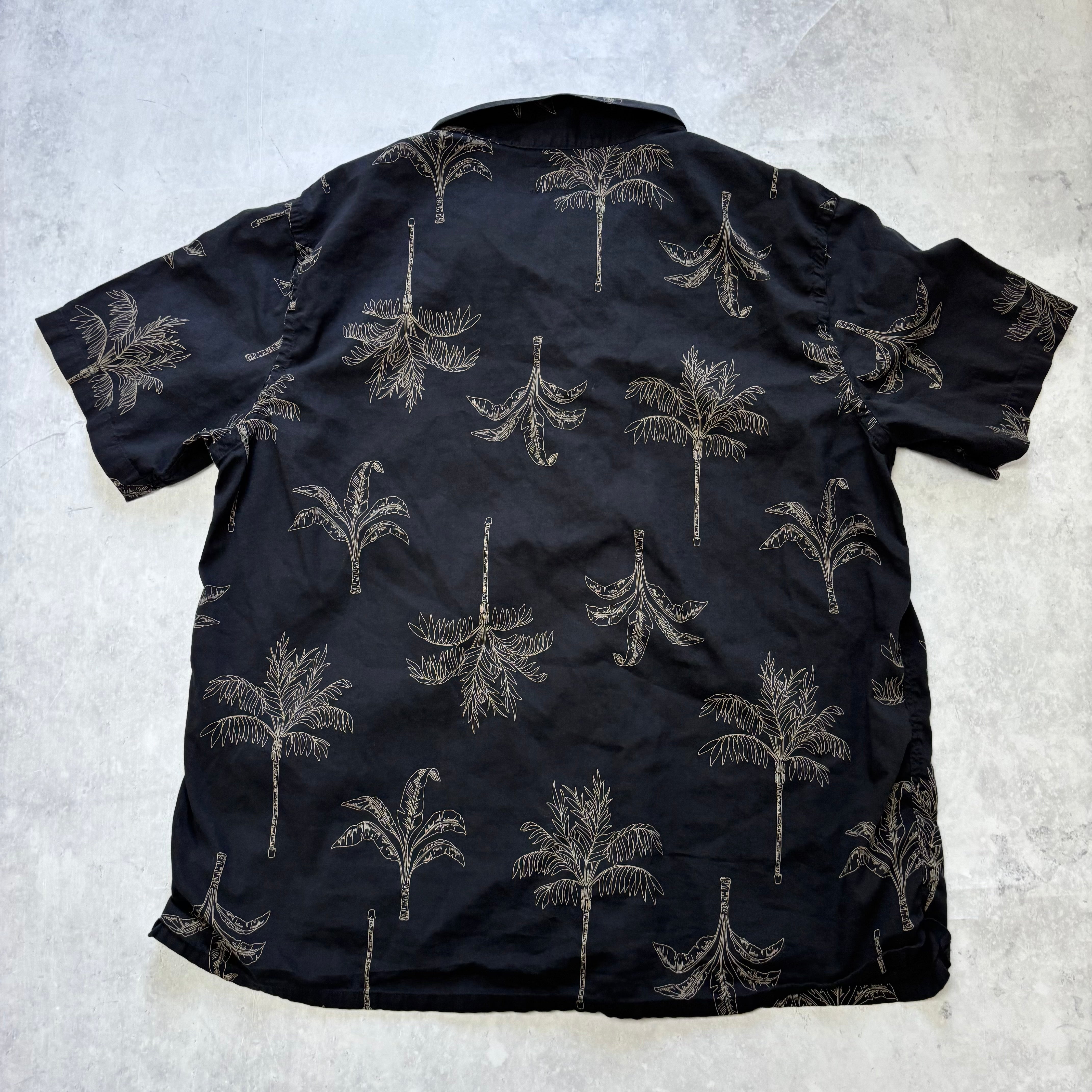Old Navy Hawaiian Shirt Mens XL Black Floral Aloha Short Sleeve Cotton Blend (E)