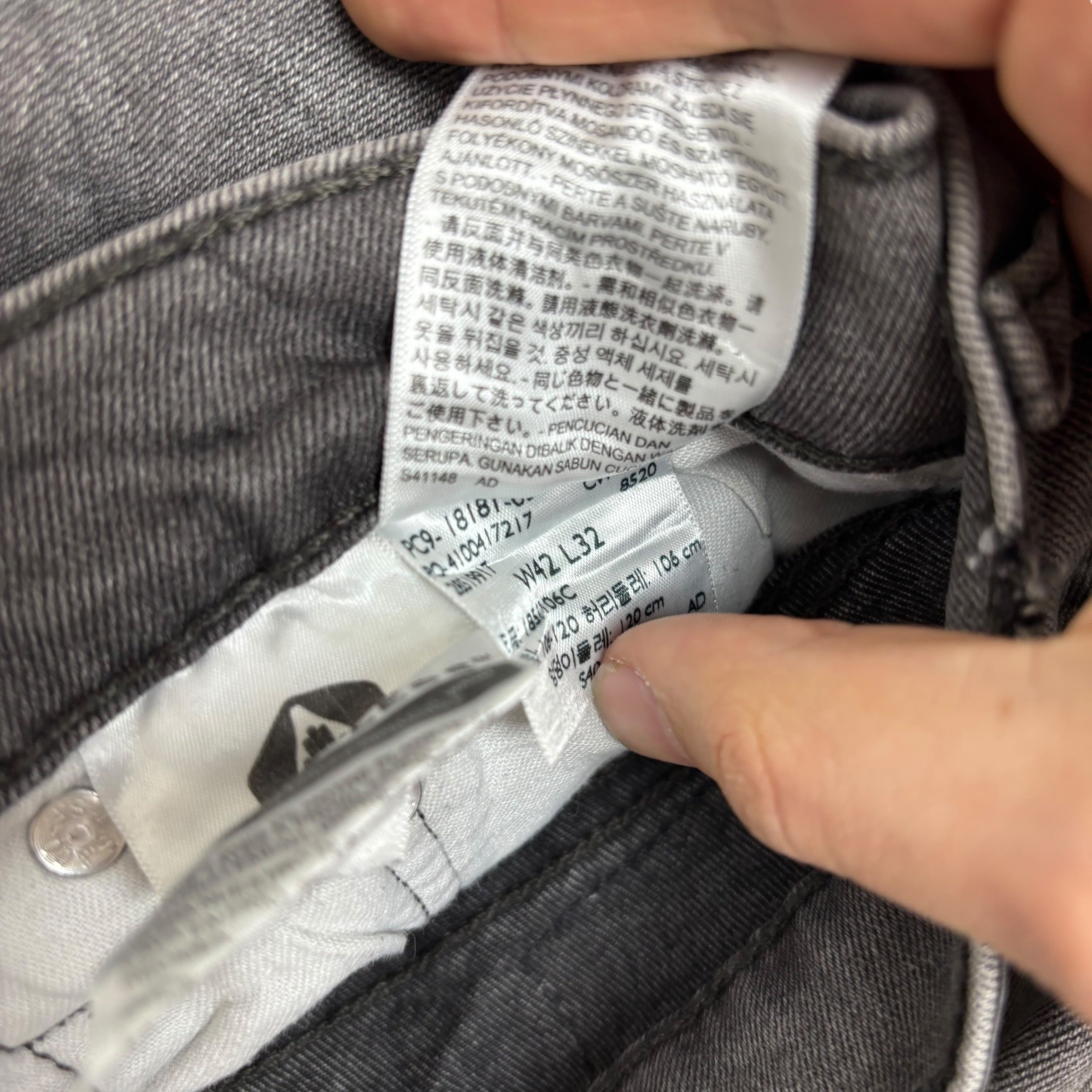 Levis 541 Jeans W42 L32 Mens Grey Athletic Tapered Fit Stretch Denim