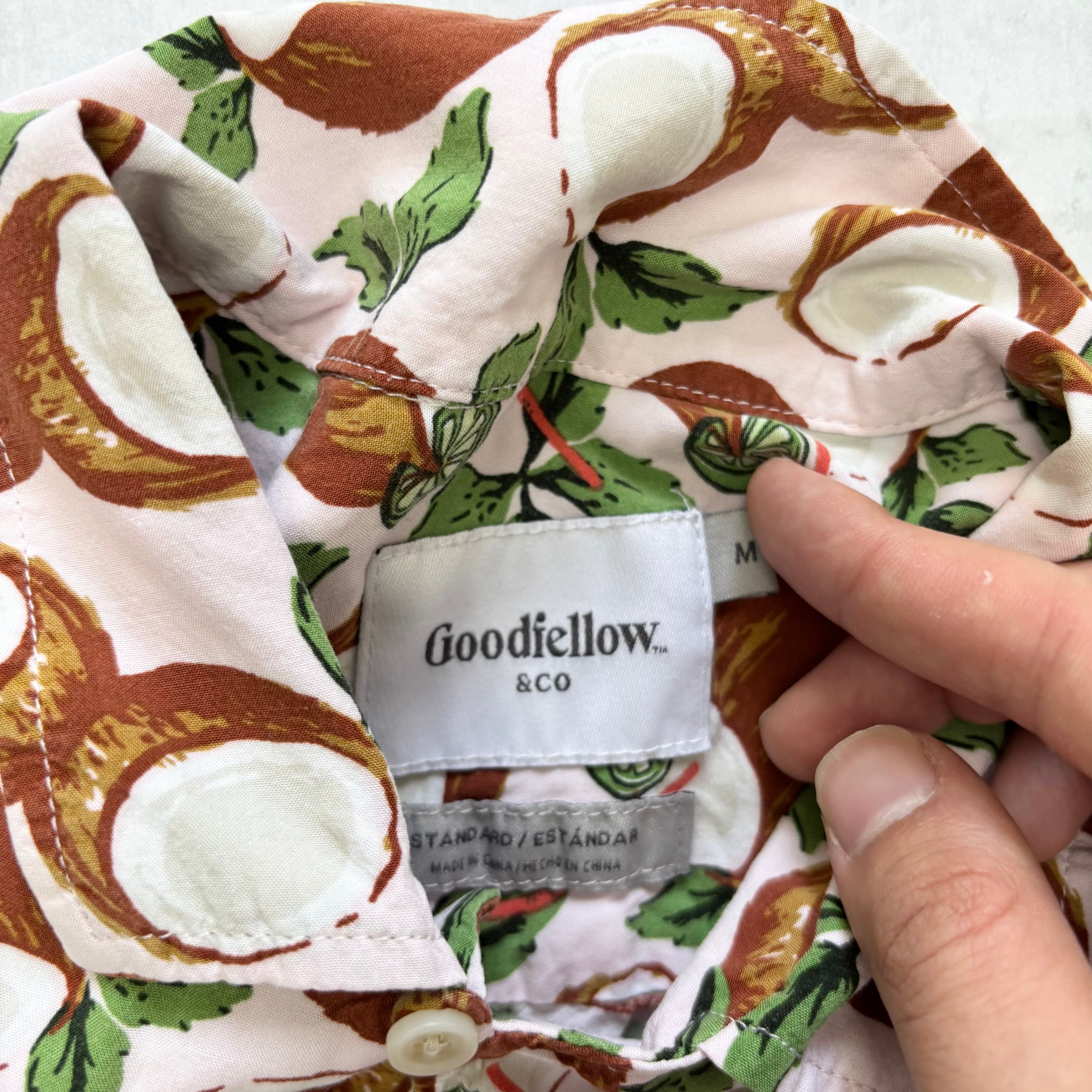 Goodfellow Hawaiian Shirt Mens Medium Pink Short Sleeve Rayon Regular Fit (E)