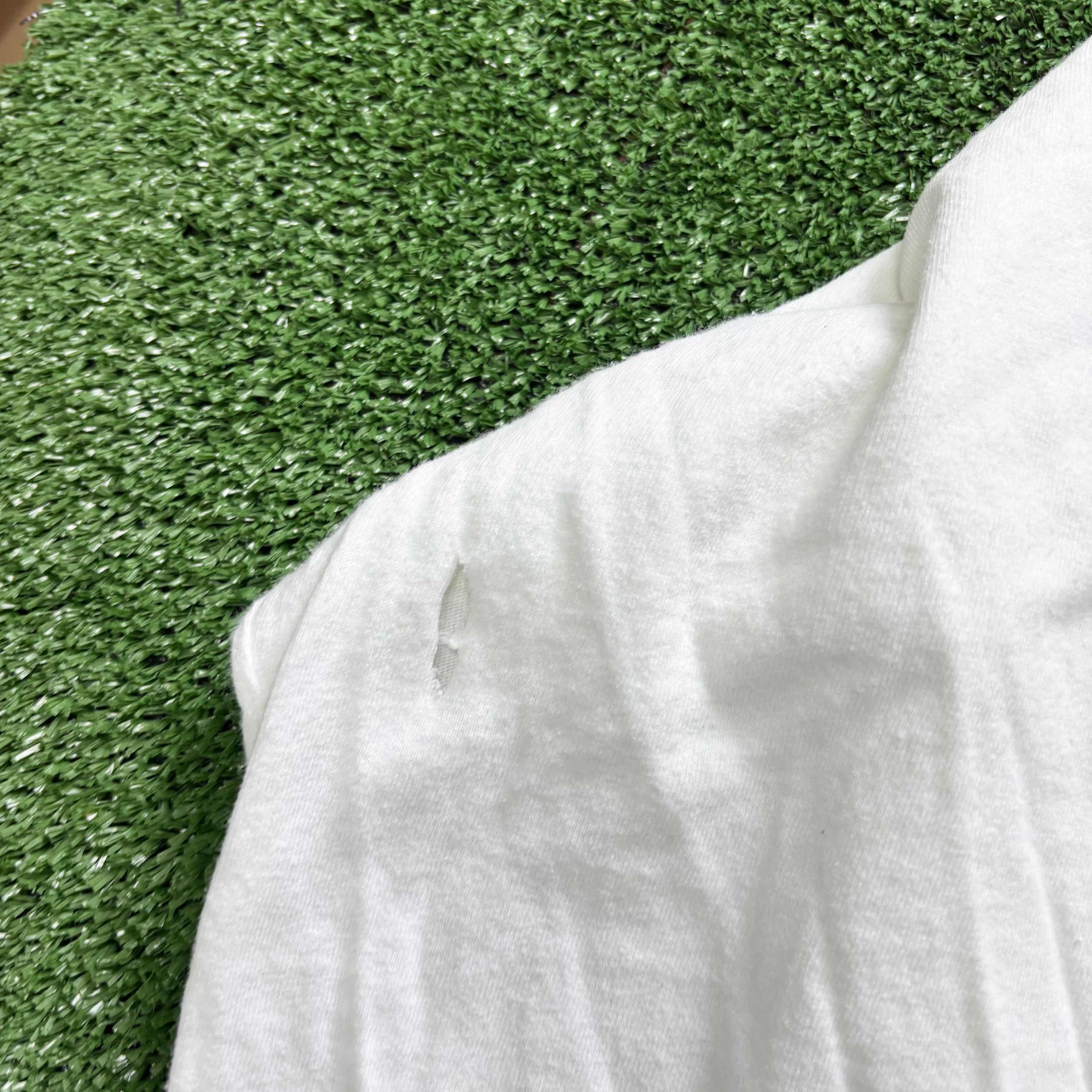 Vintage T Shirt Mens Medium White Single Stitch Graphic Print Longsleeve (F)