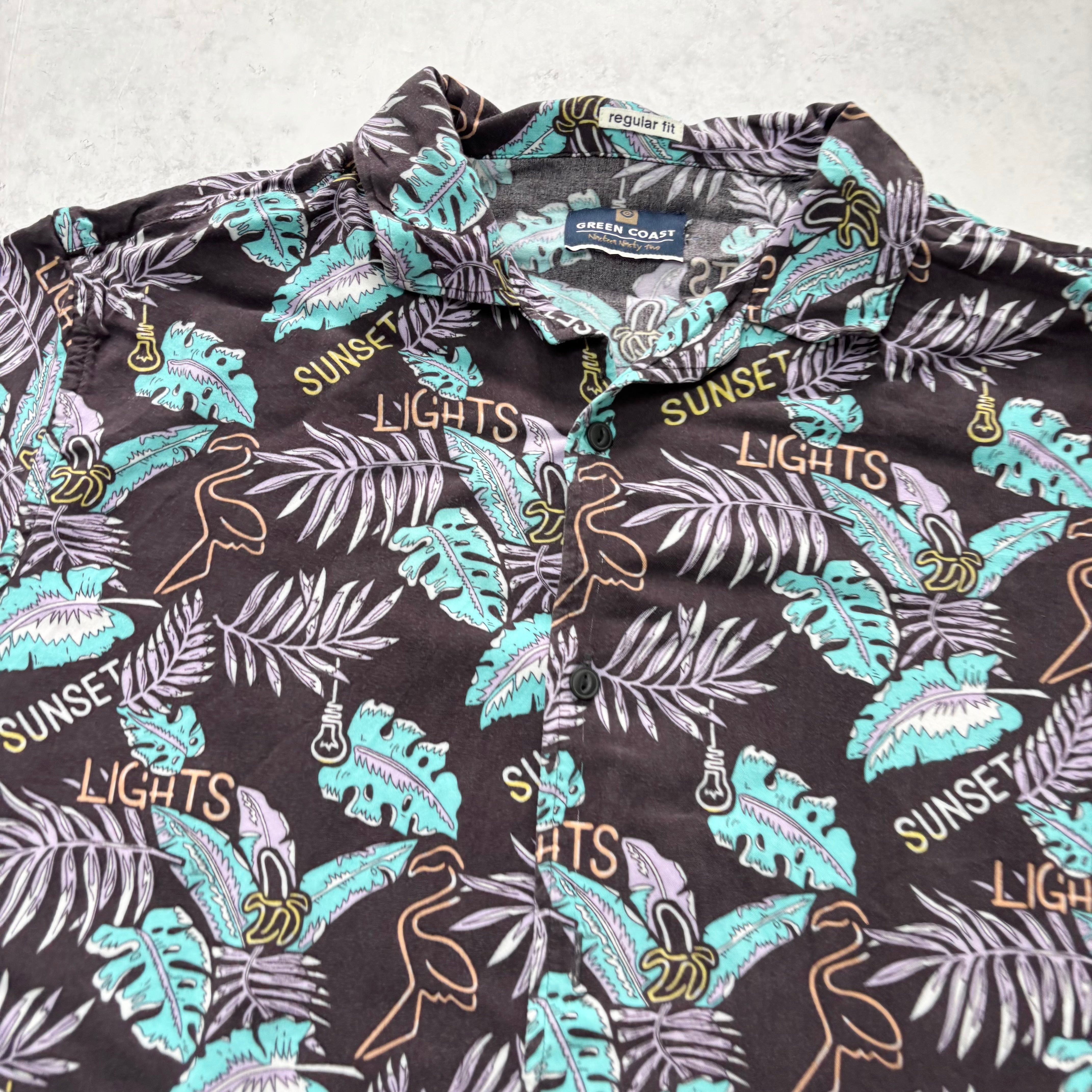 Hawaiian Shirt Mens Small Purple Floral Aloha Short Sleeve Viscose (E)