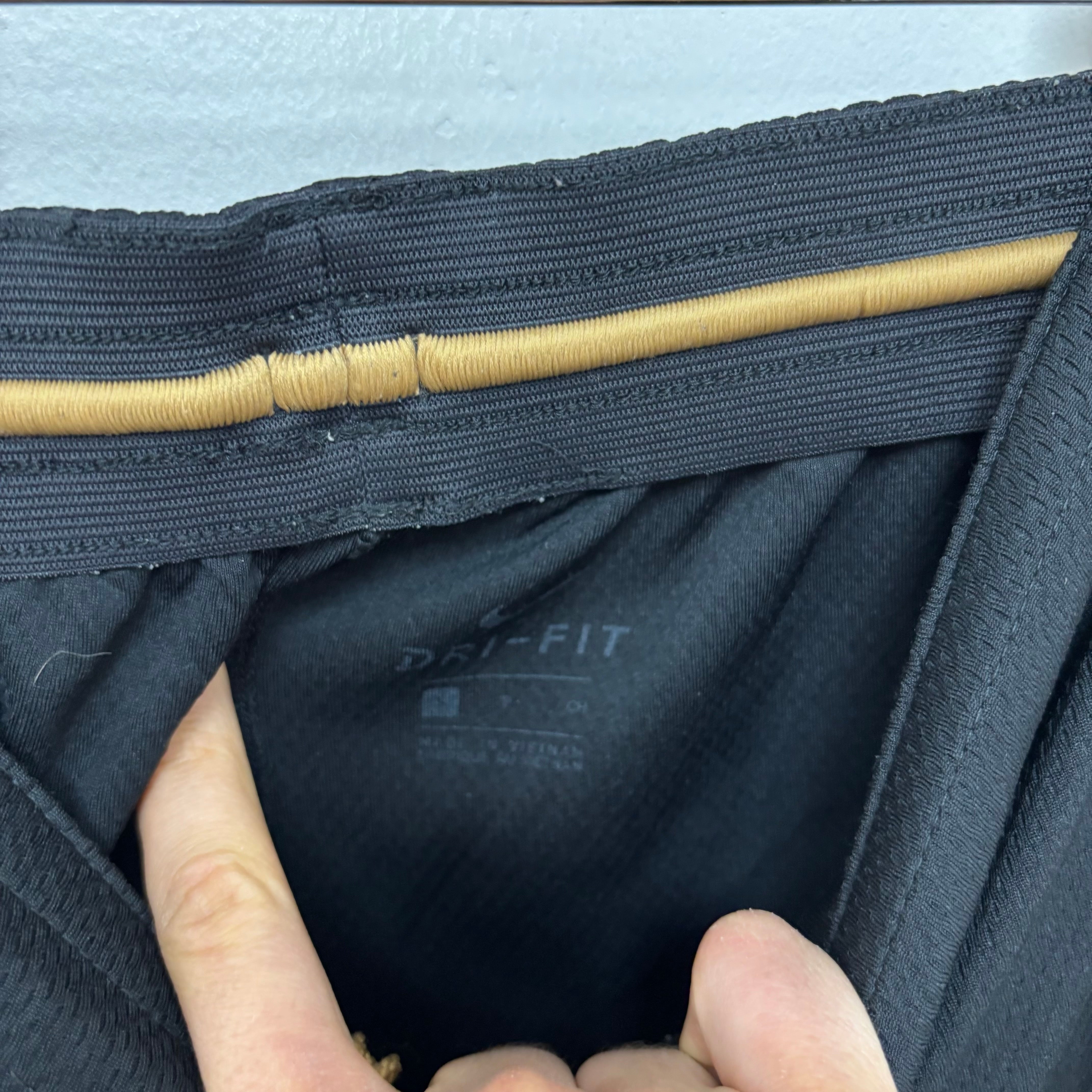 Nike Shorts Mens Small Black Dri Fit Running Sports Gym Athletic Pockets